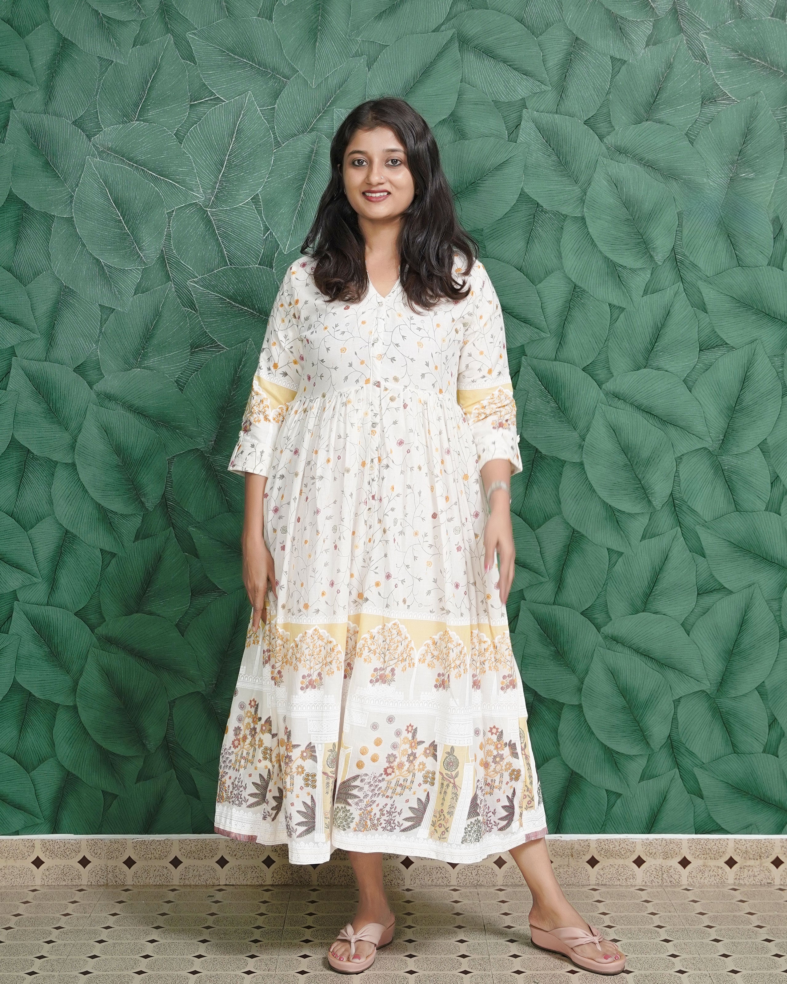 Load image into Gallery viewer, Soft Mul Cotton A-line Kurti-5409