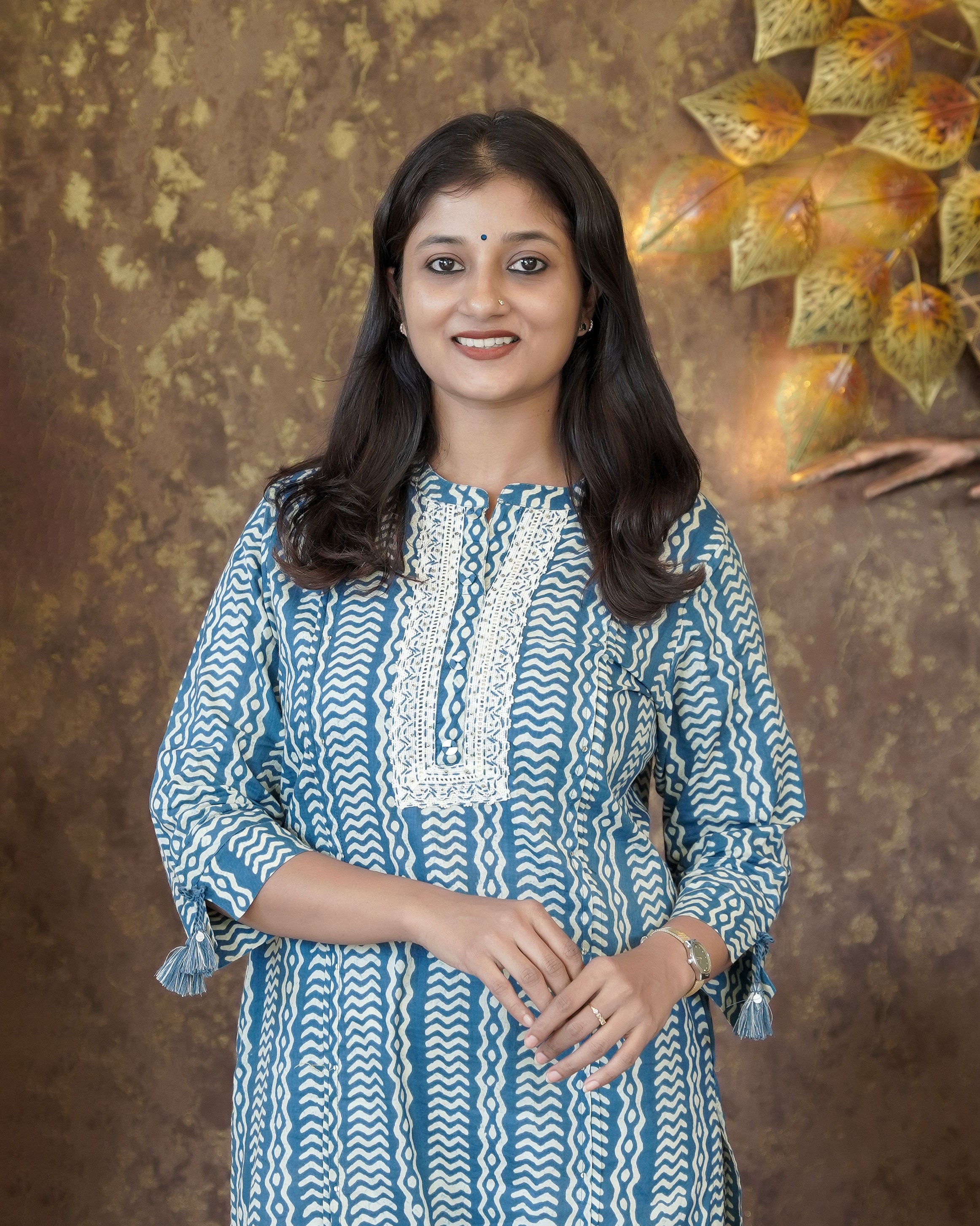 Load image into Gallery viewer, Pure Cotton Slitted Kurti-5417