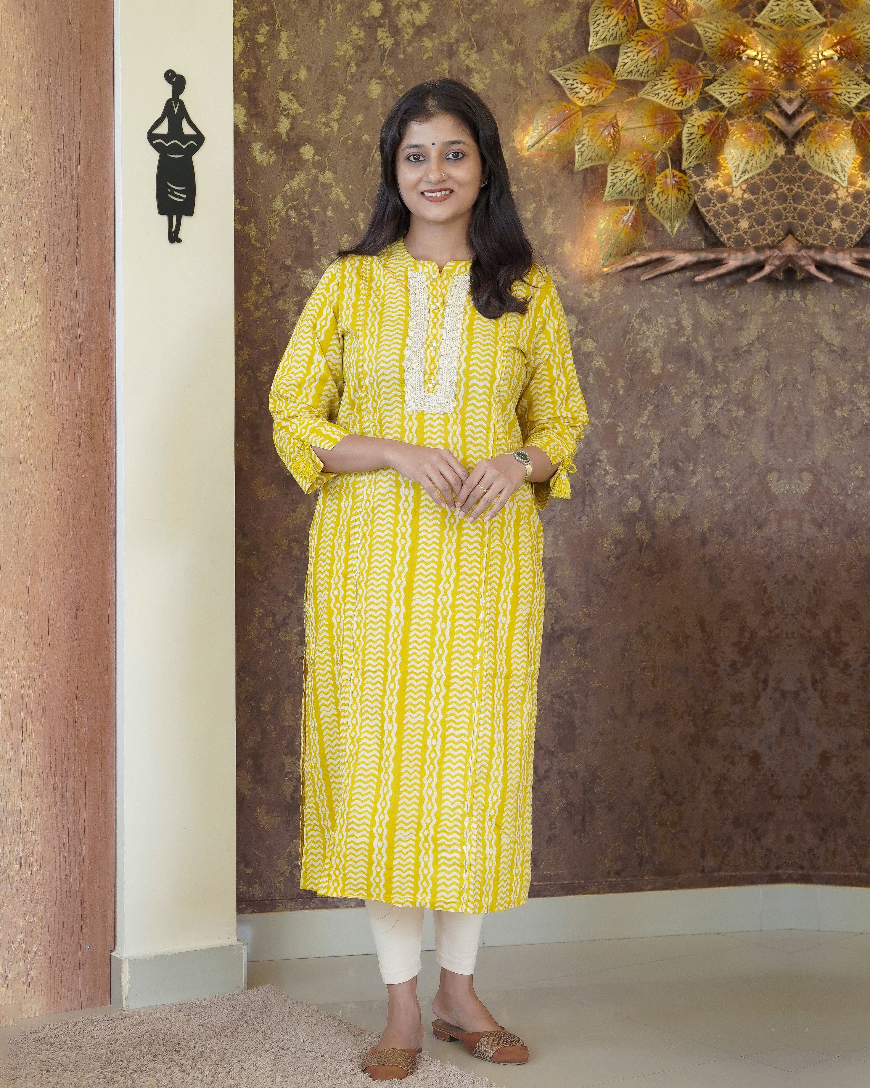Load image into Gallery viewer, Pure Cotton Slitted Kurti-5417