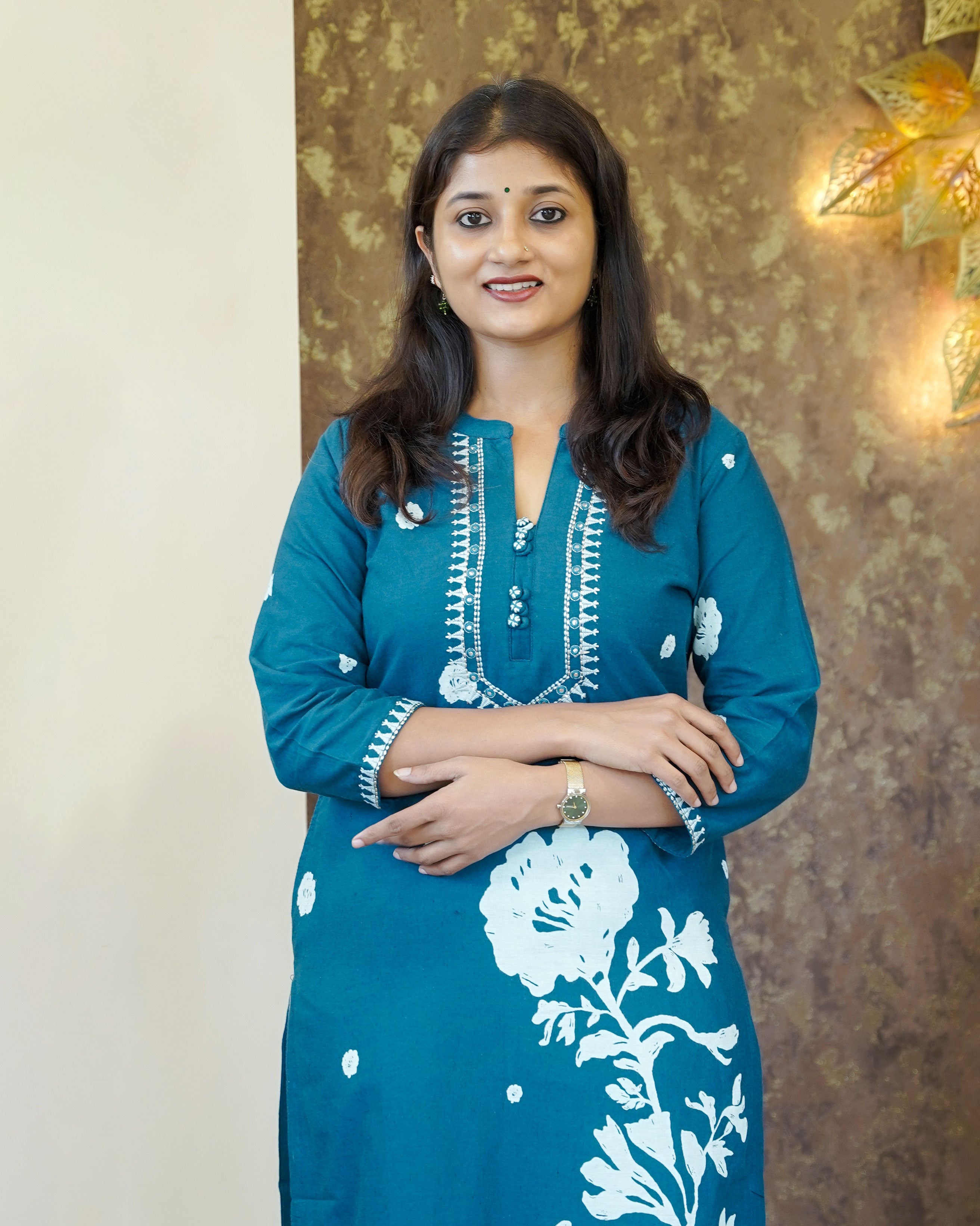 Load image into Gallery viewer, Pure Cotton Slitted Kurti-00129