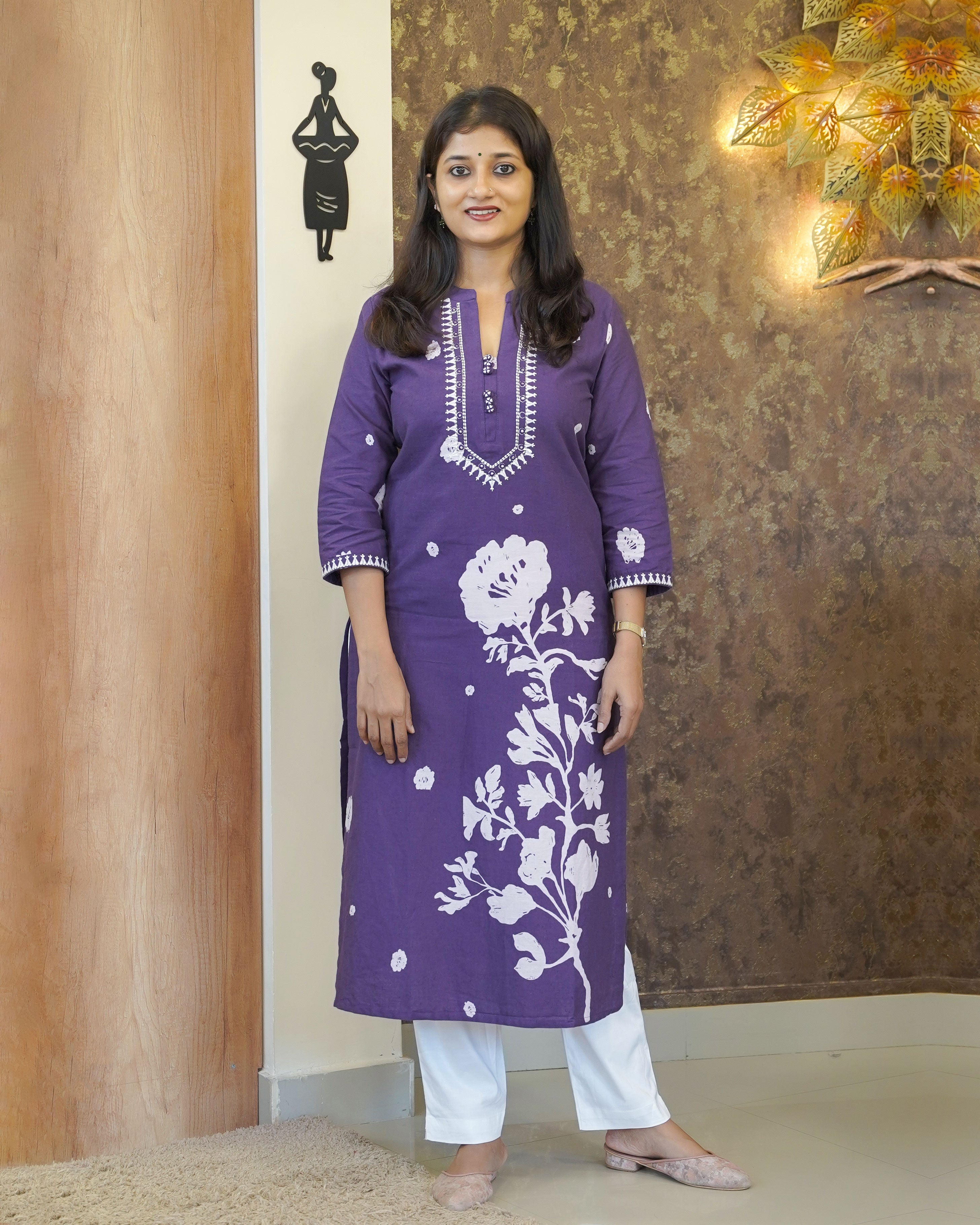 Load image into Gallery viewer, Pure Cotton Slitted Kurti-00129