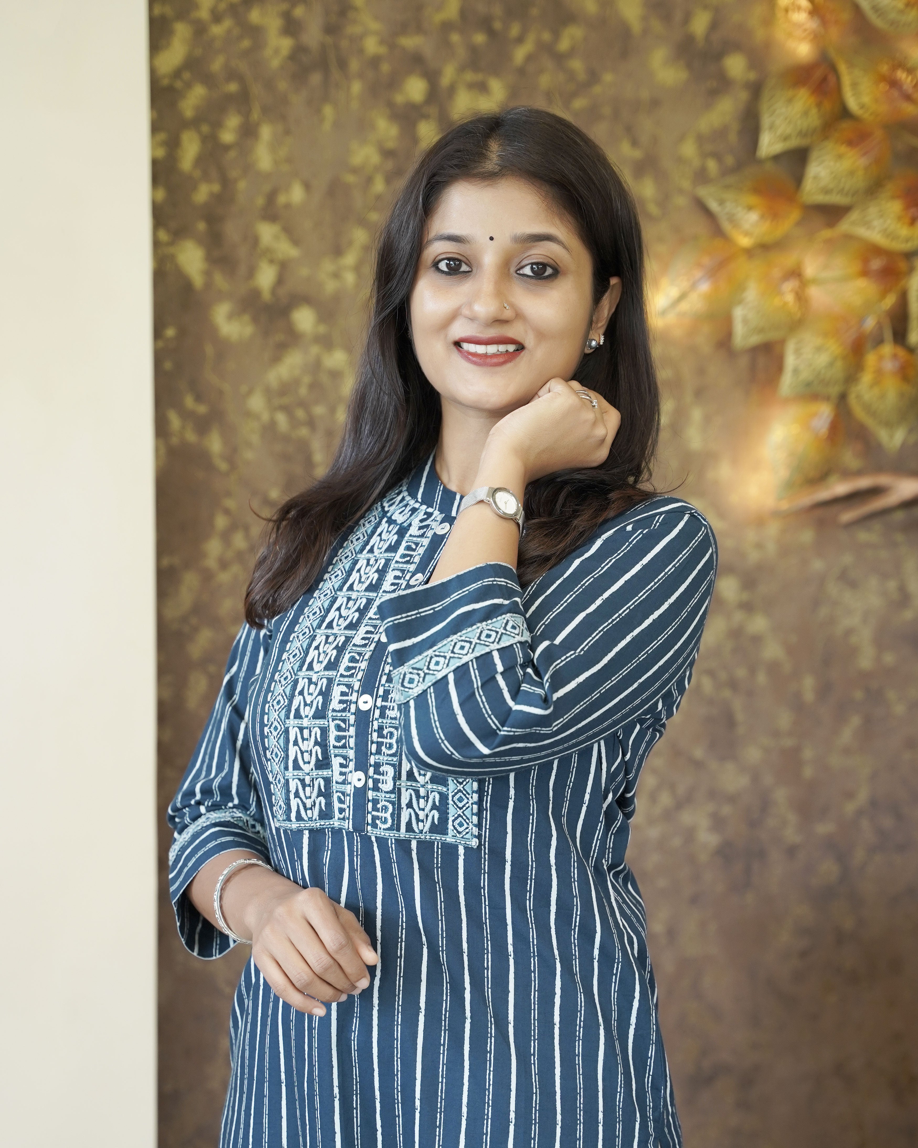 Load image into Gallery viewer, Pure Cotton Slitted Kurti- 00128