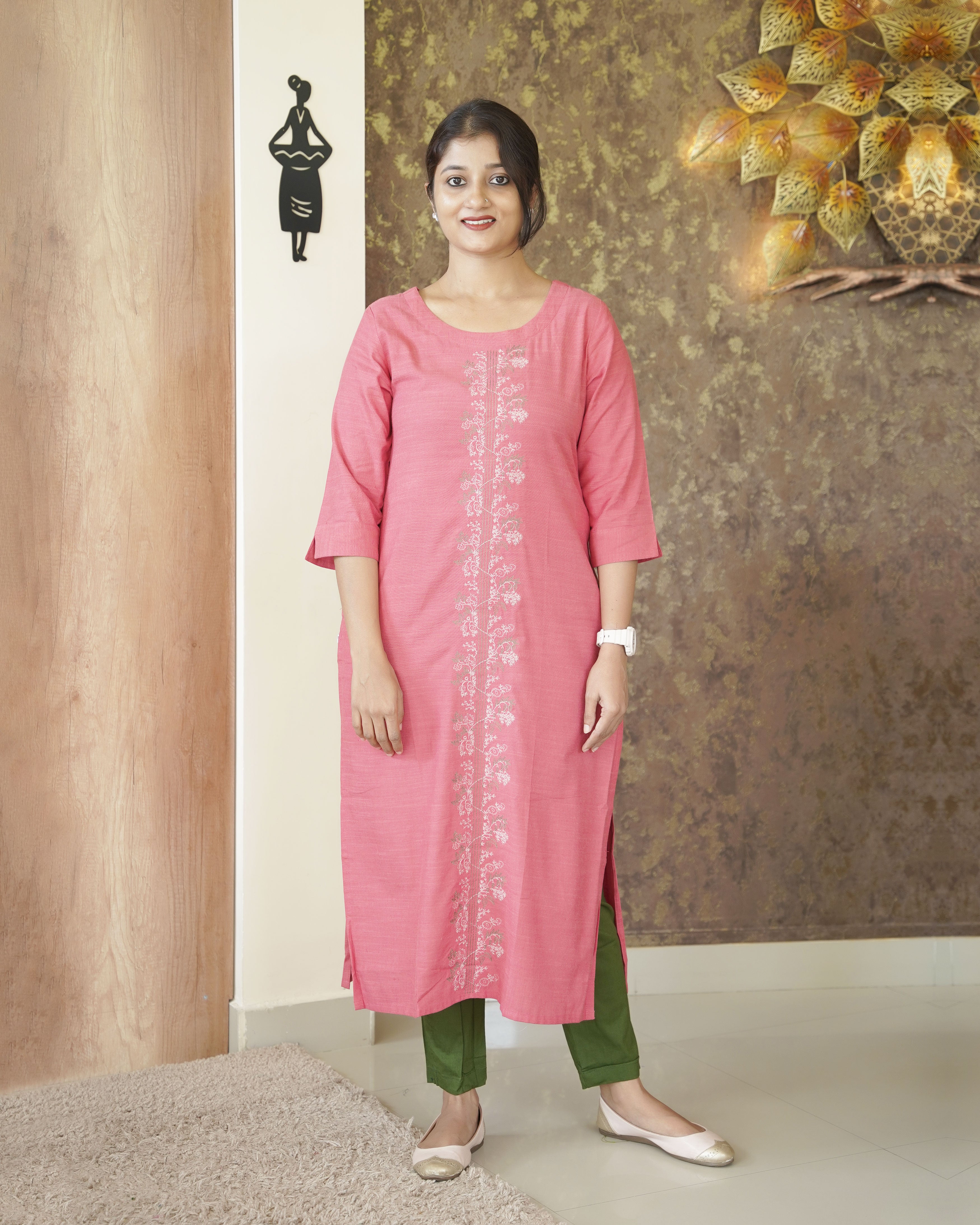 Load image into Gallery viewer, Cotton Viscose Slitted Kurti-00153