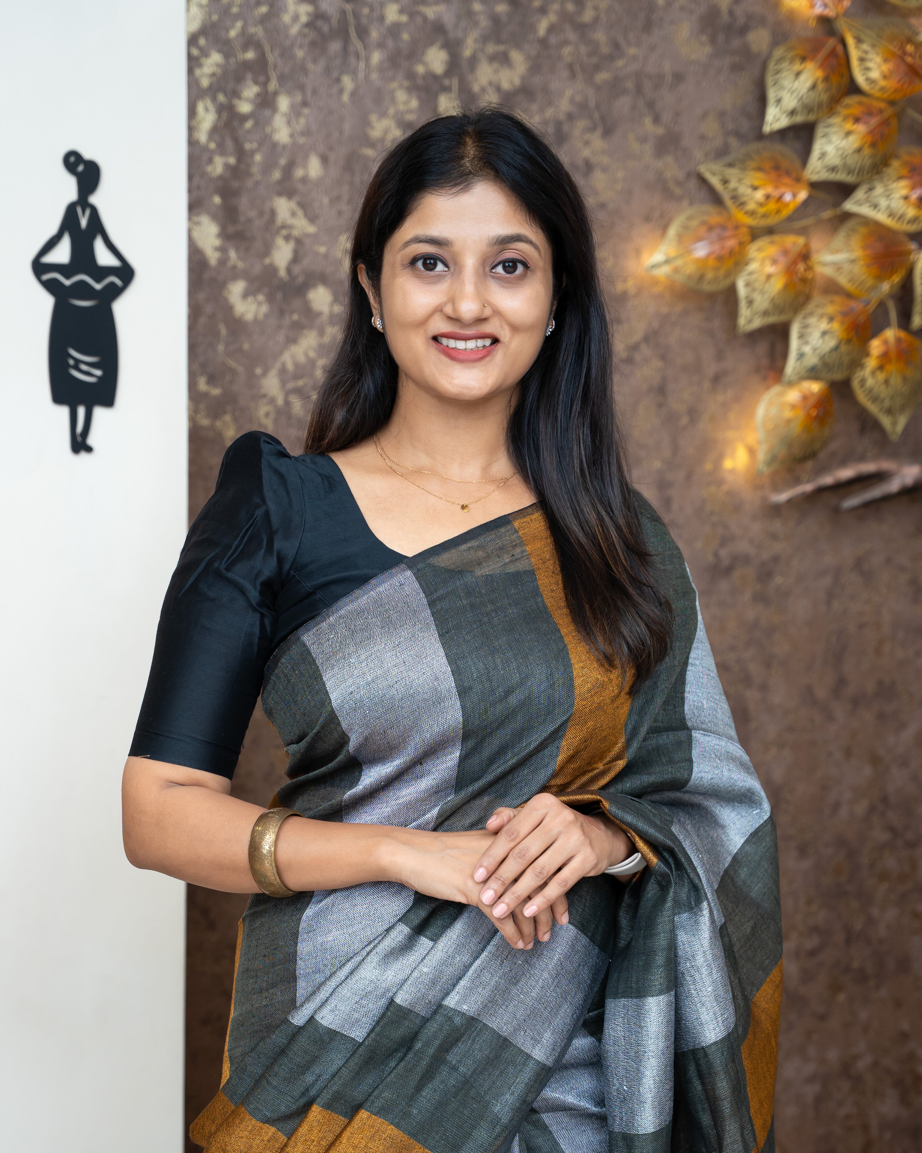 Load image into Gallery viewer, Pure Linen Saree(Pre-Order)-4815