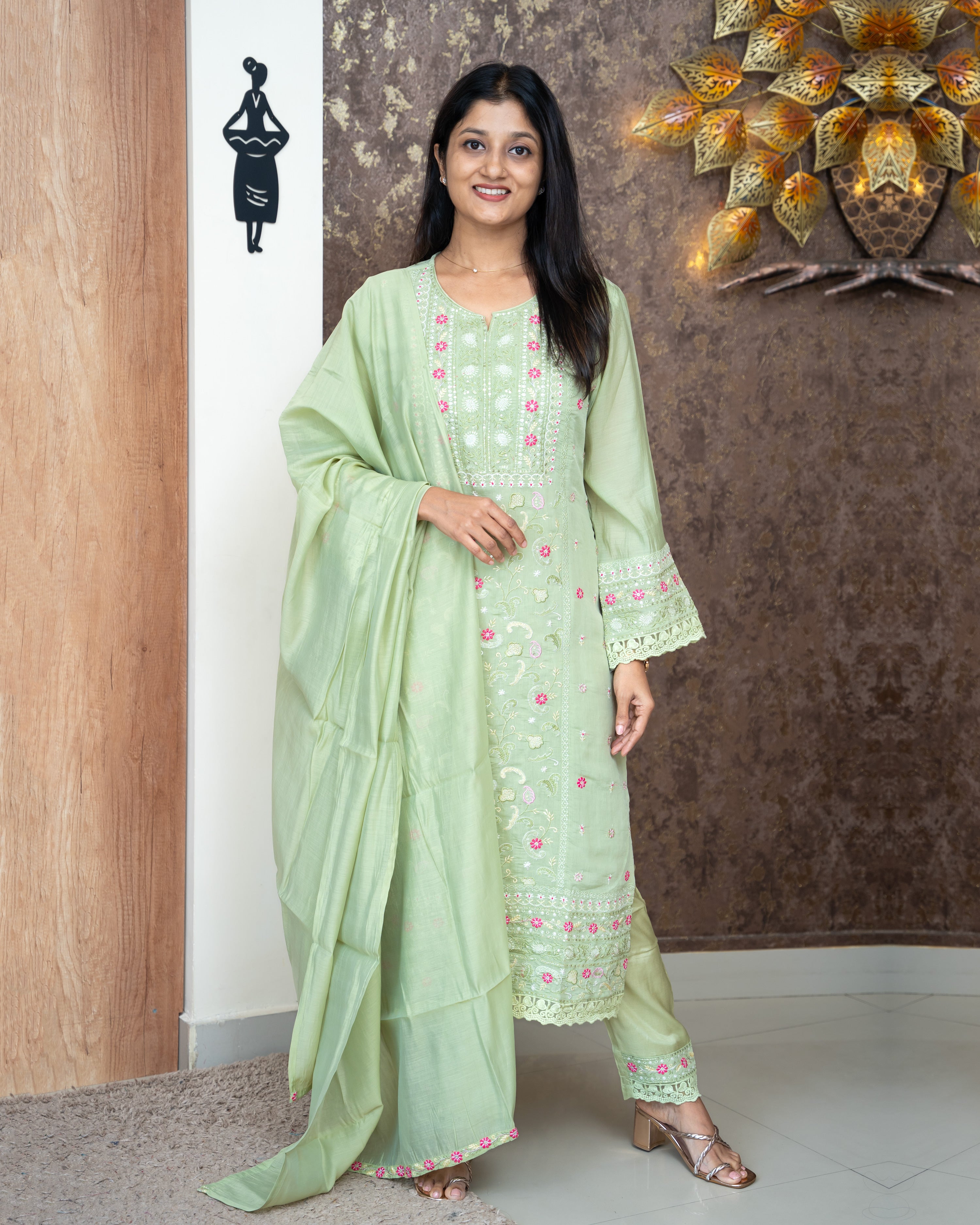 Load image into Gallery viewer, Mul Chanderi Suit-4826