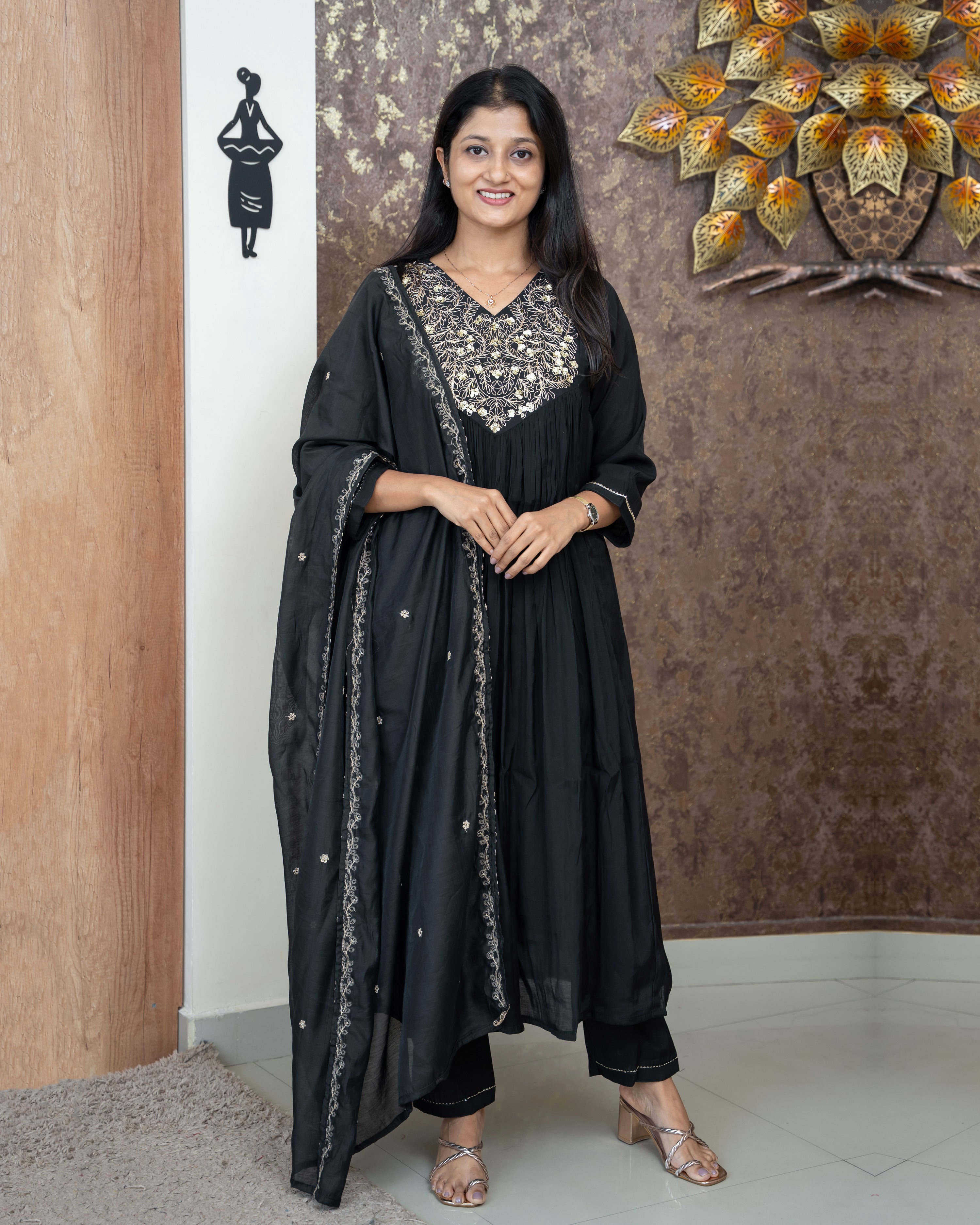 Load image into Gallery viewer, Mul Chanderi Suit-5106