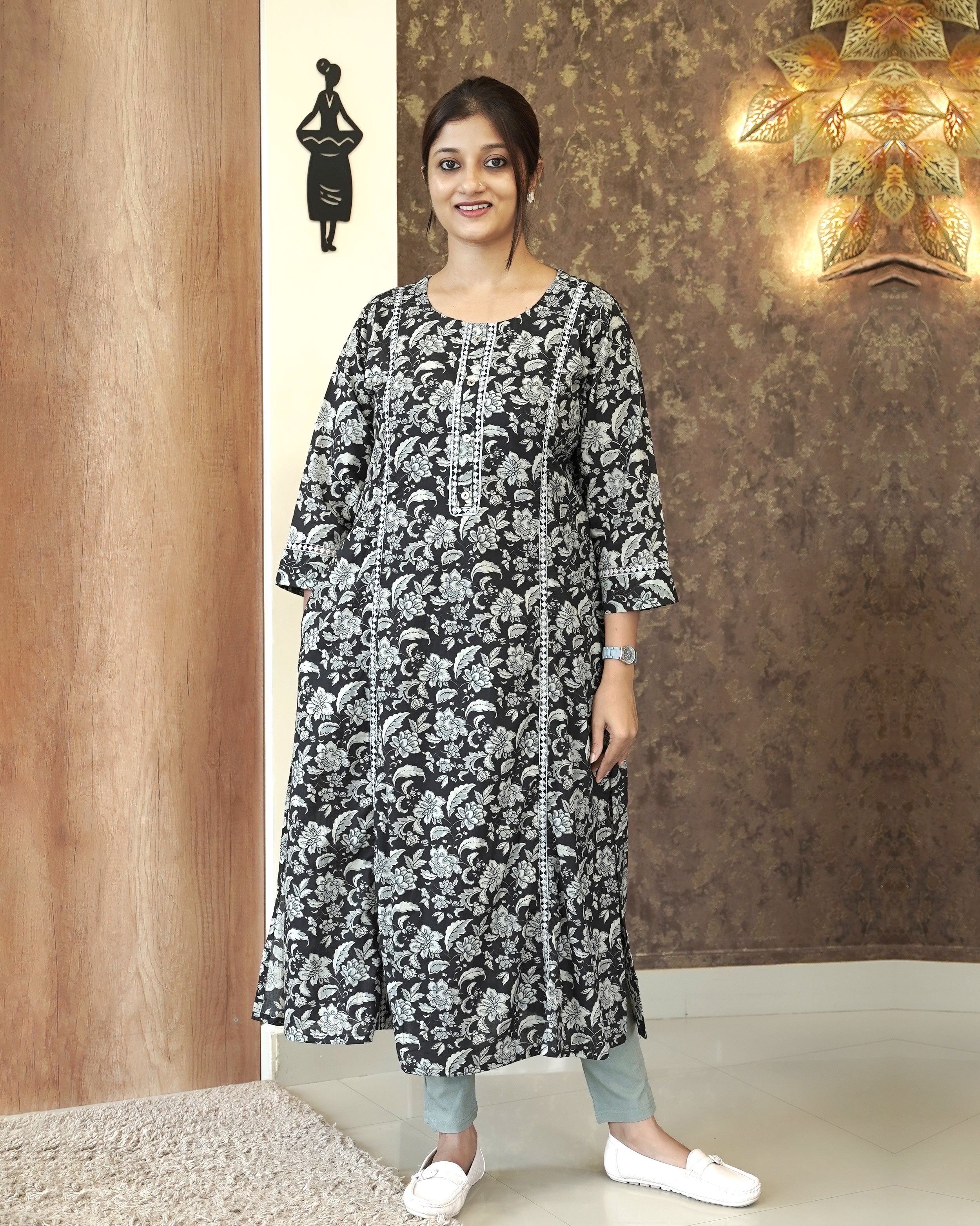 Load image into Gallery viewer, Pure Cotton A-line Slitted Kurti-0415