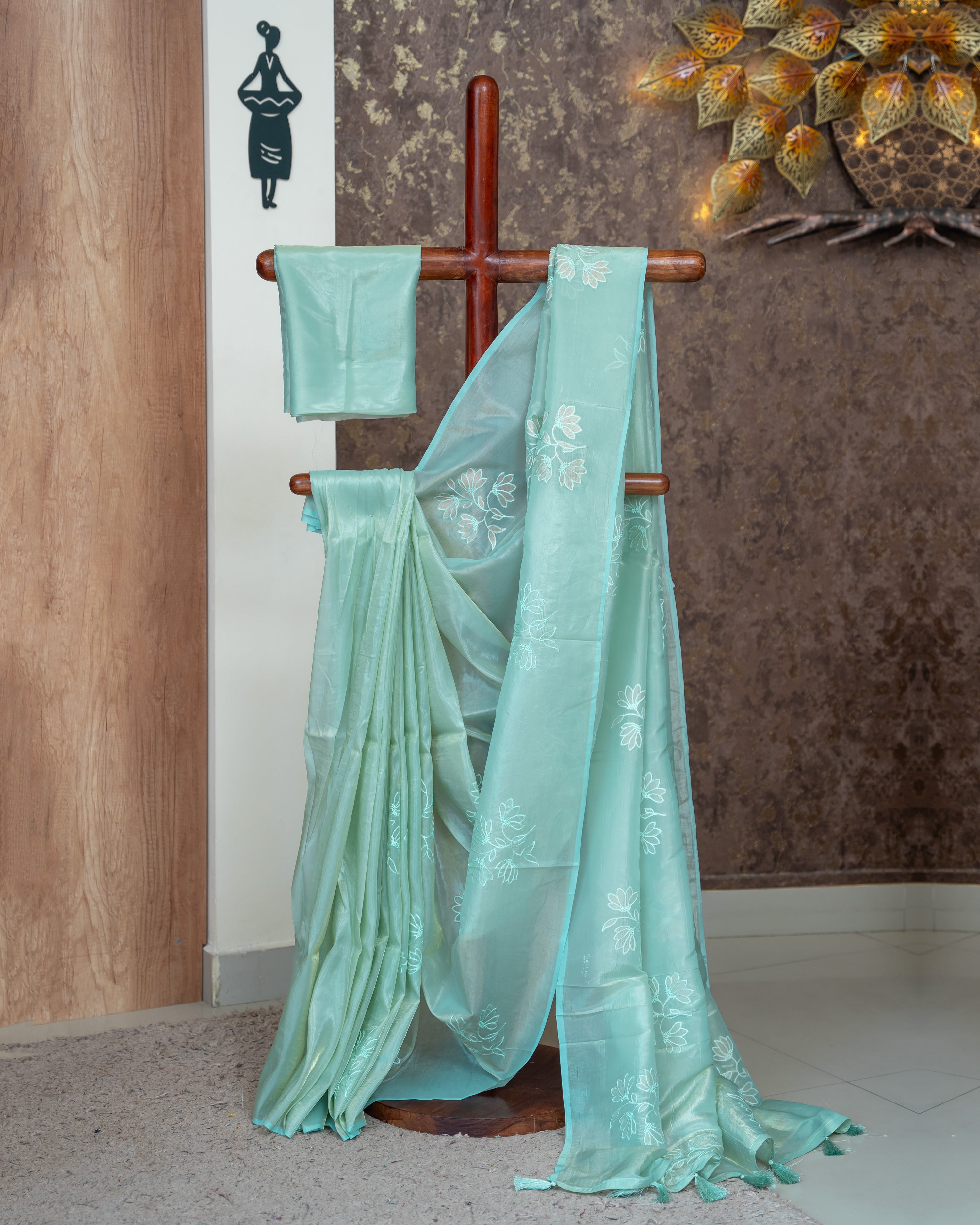 Load image into Gallery viewer, Crushed Glass Organza Saree-5301