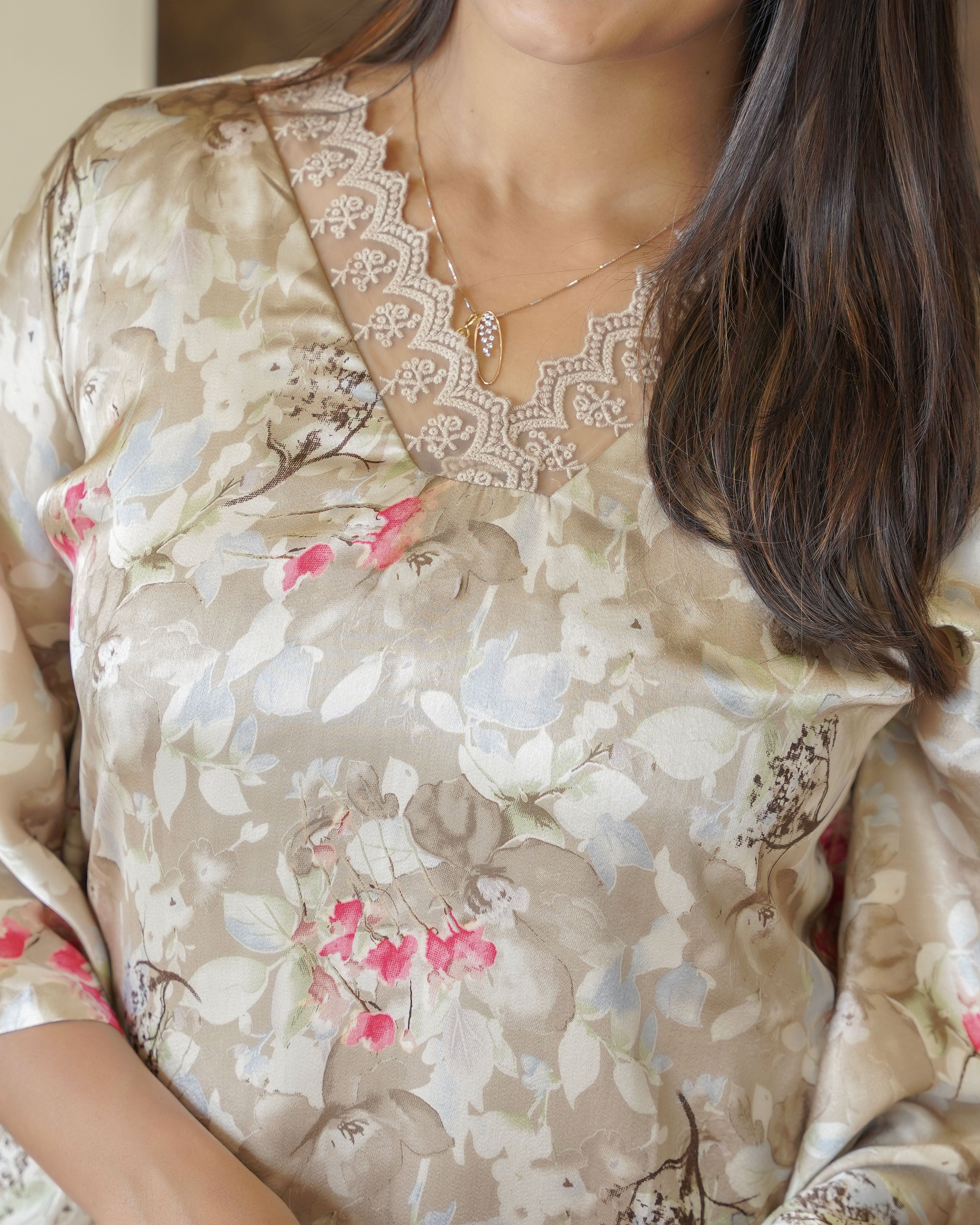 Load image into Gallery viewer, Crepe Satin Designer Wear( Pre-Order)-0820