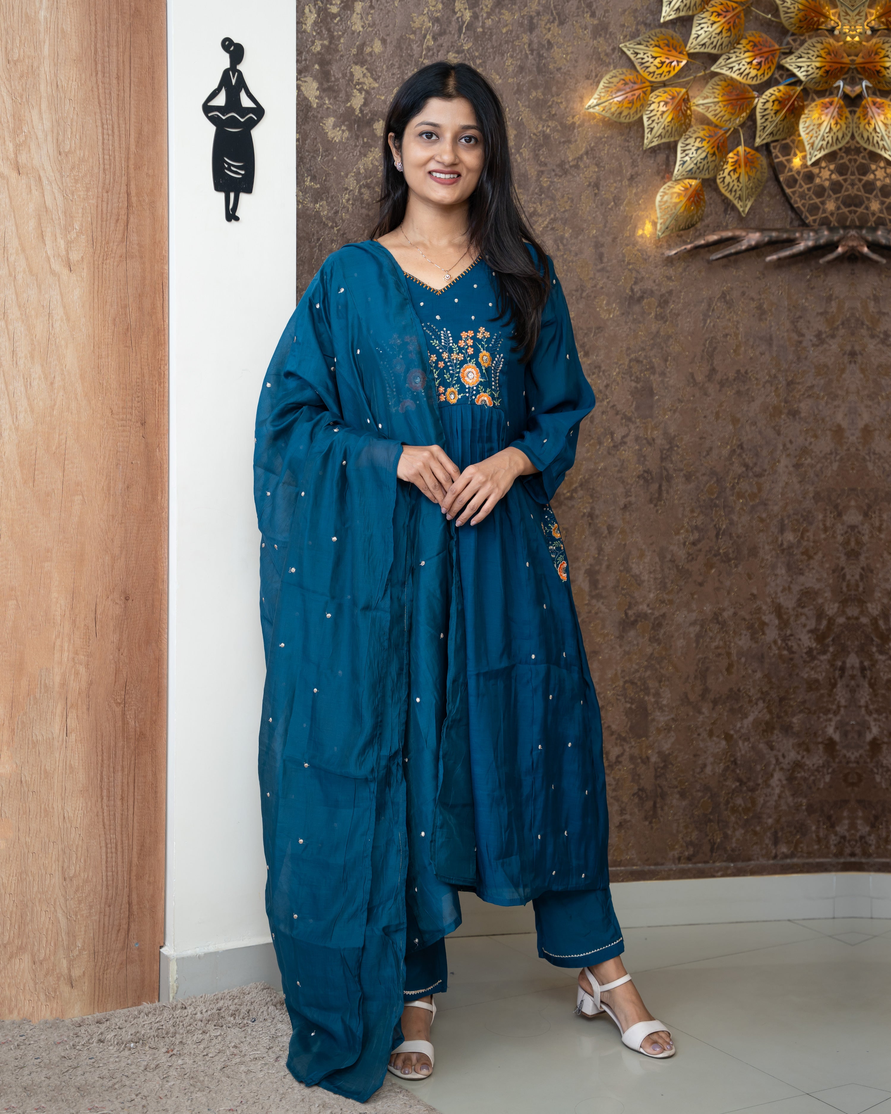 Load image into Gallery viewer, Mul Chanderi Suit-5472