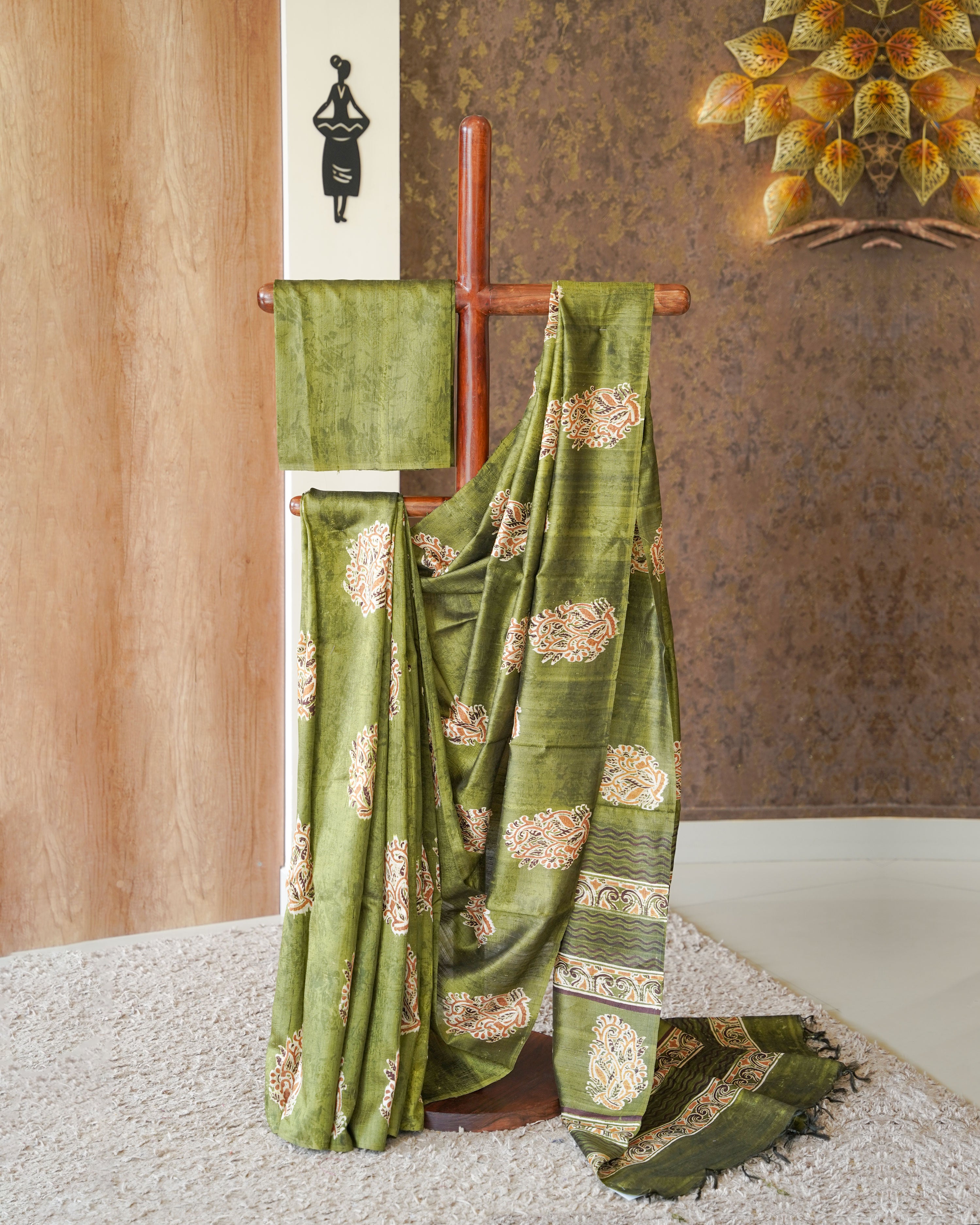 Load image into Gallery viewer, Pure Raw Silk Saree- 4784