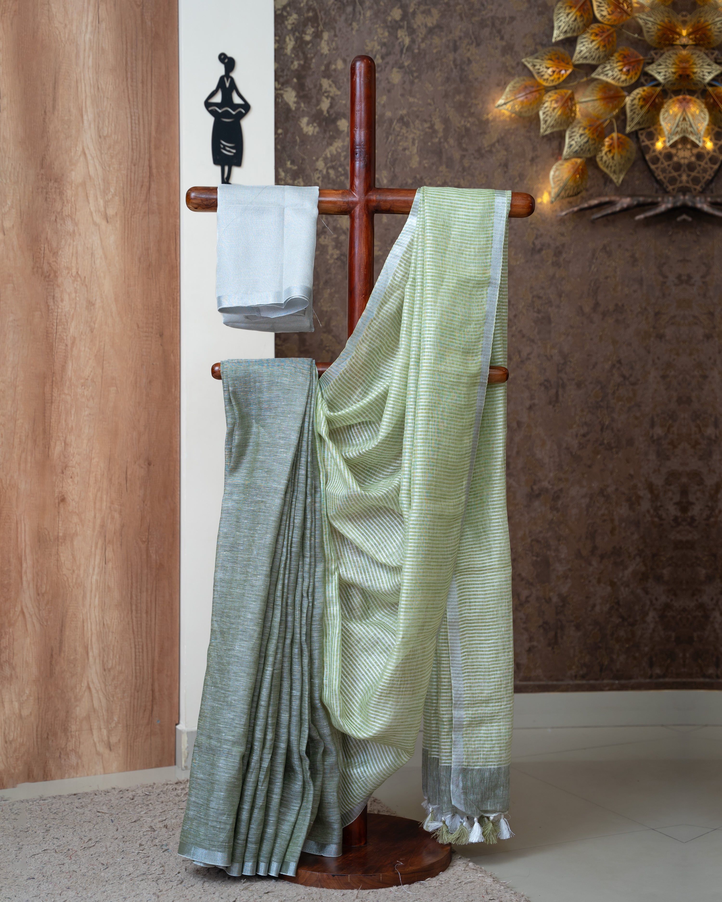 Load image into Gallery viewer, Pure Linen Saree(Pre-Order)-5258