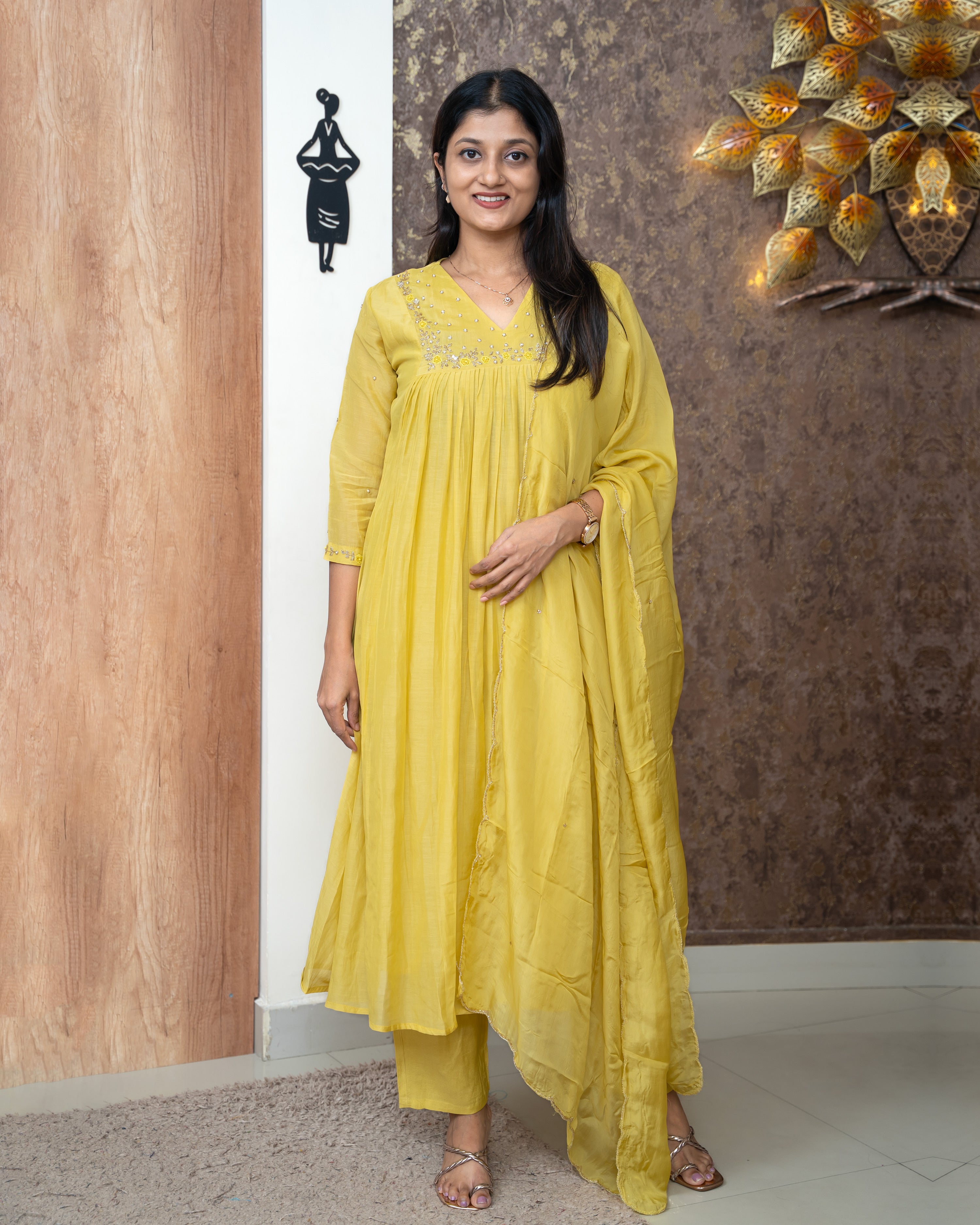 Load image into Gallery viewer, Mul Chanderi Suit-5580