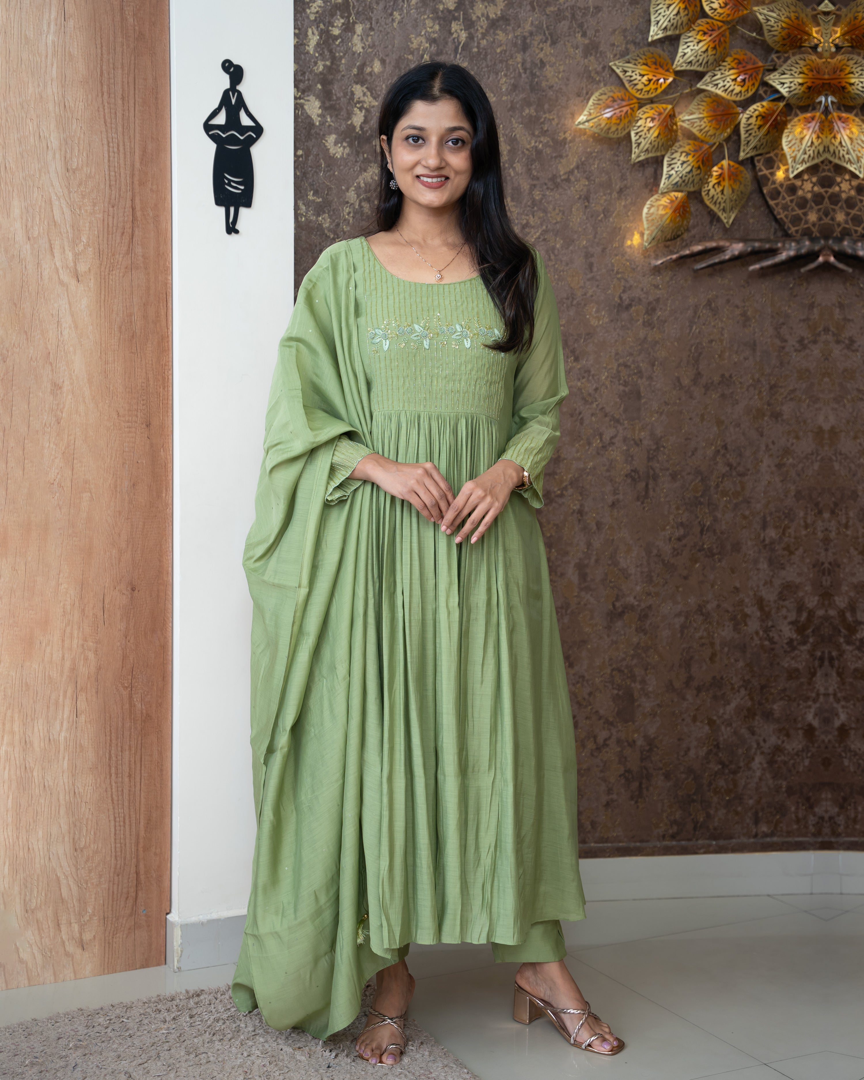 Load image into Gallery viewer, Mul Chanderi Suit-5577