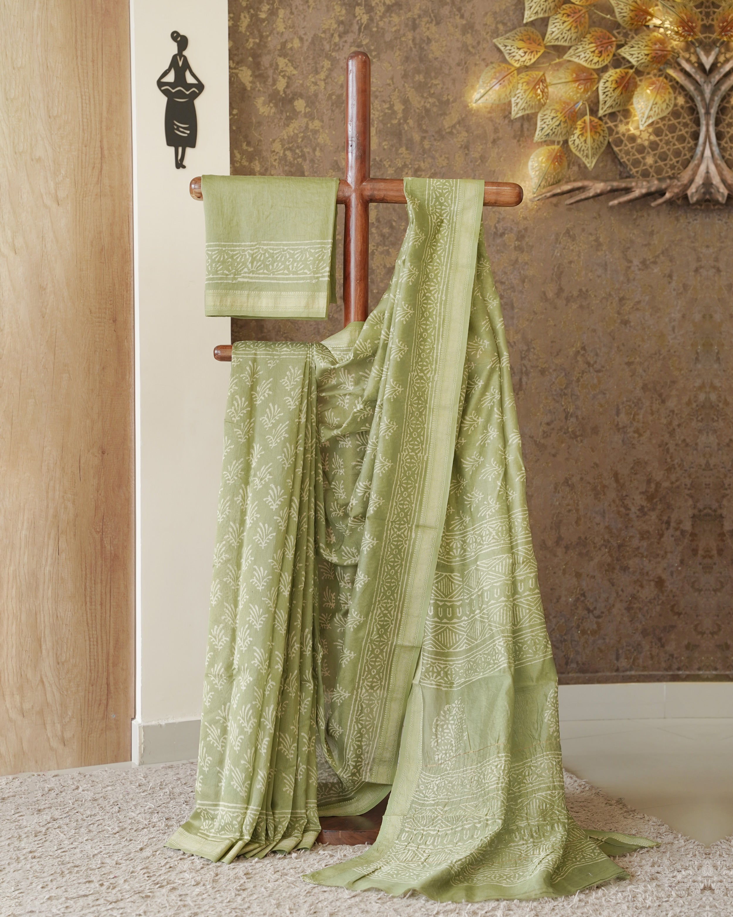 Load image into Gallery viewer, Maheshwari Silk Saree-0999