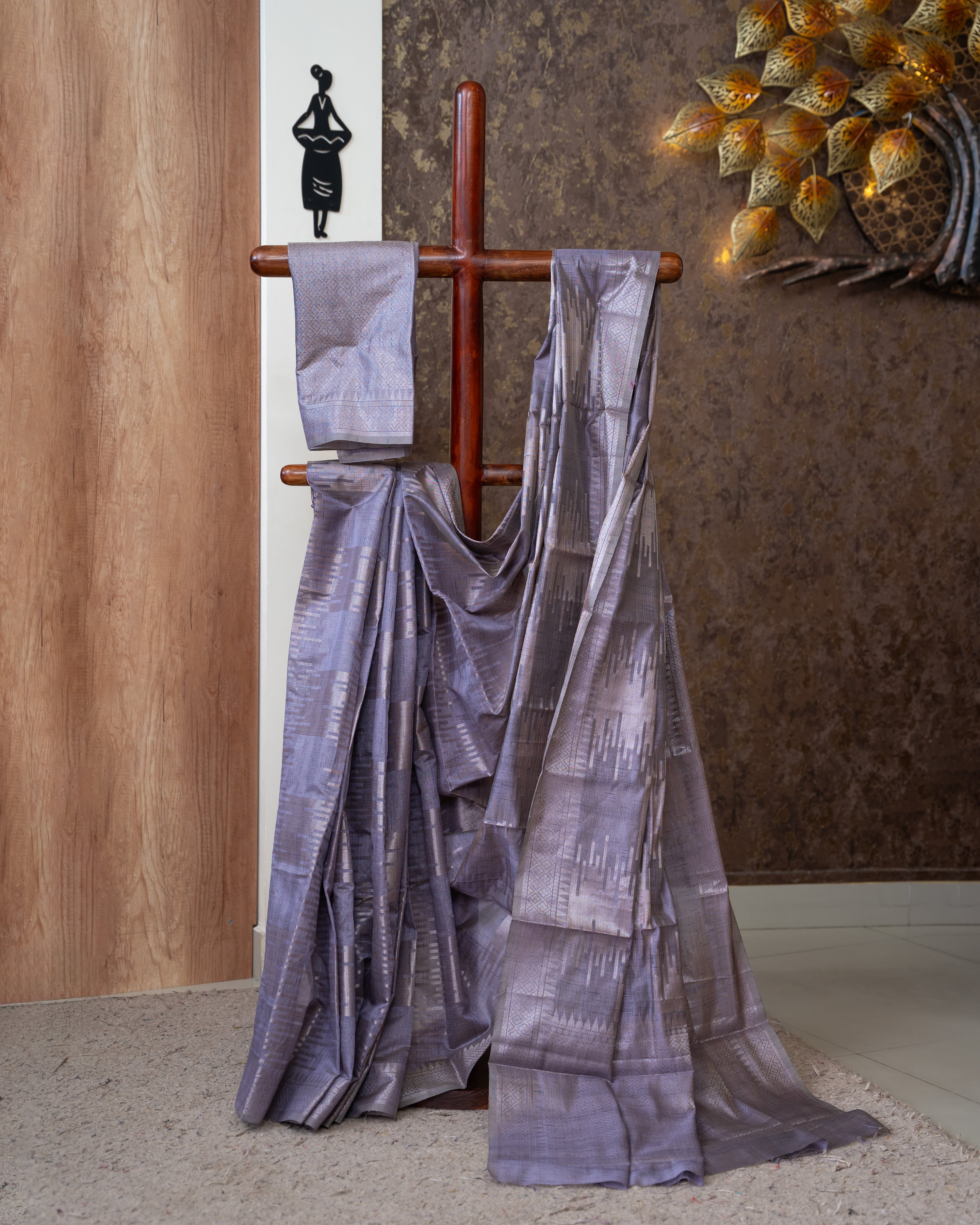 Load image into Gallery viewer, Semi Silk Saree-5778