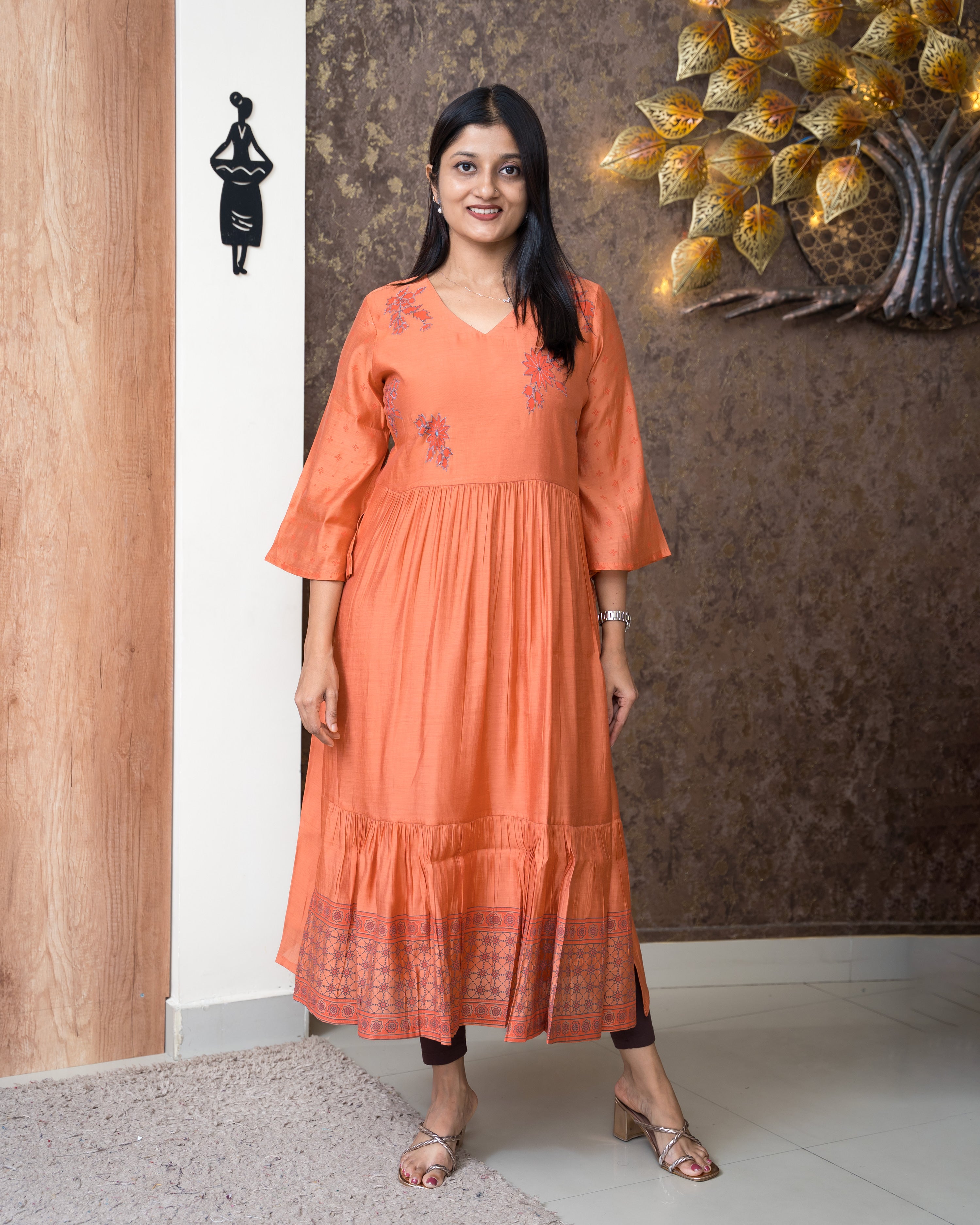 Load image into Gallery viewer, Mul Chanderi Kurti-6054