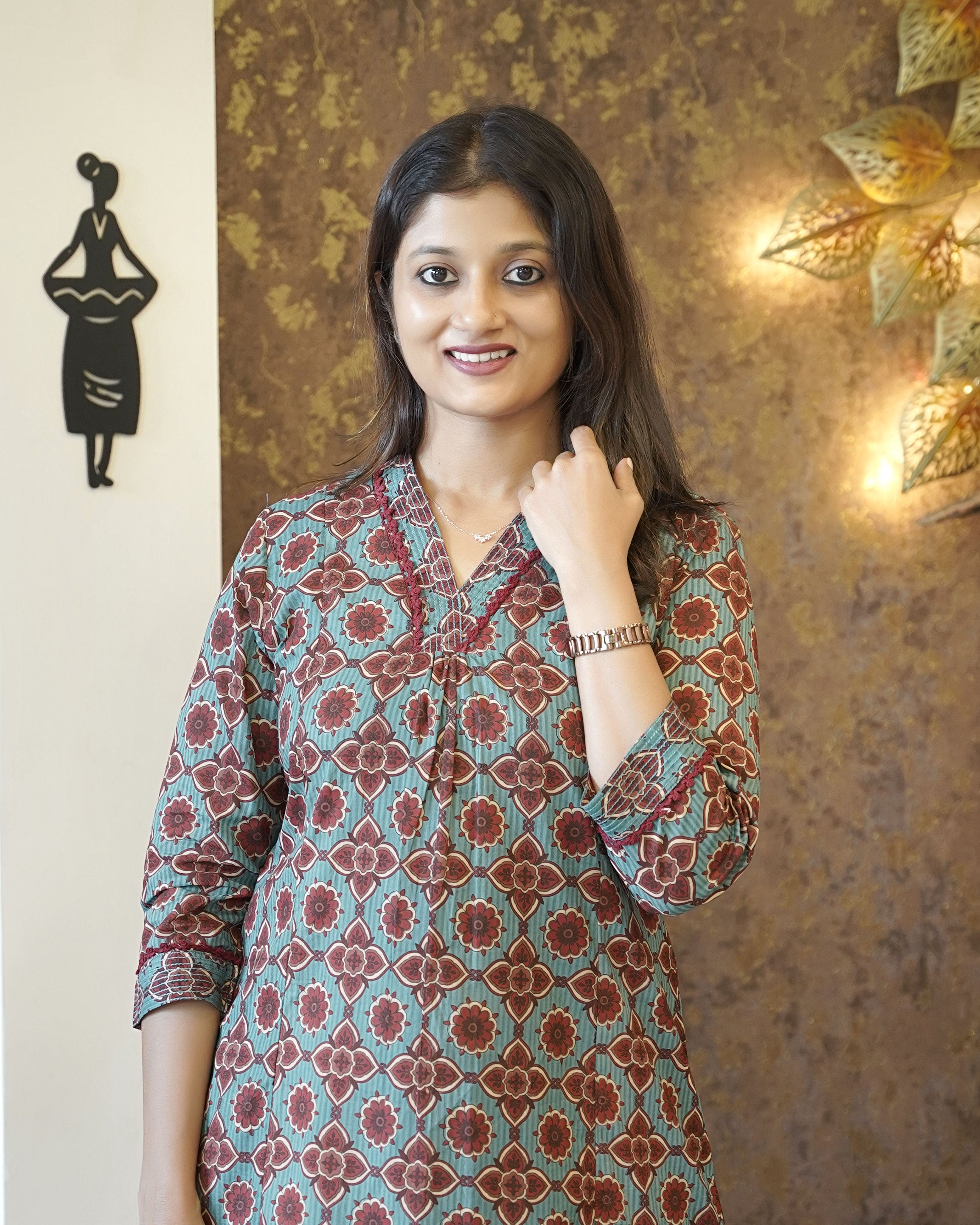 Load image into Gallery viewer, Printed Cotton Kurti-2835