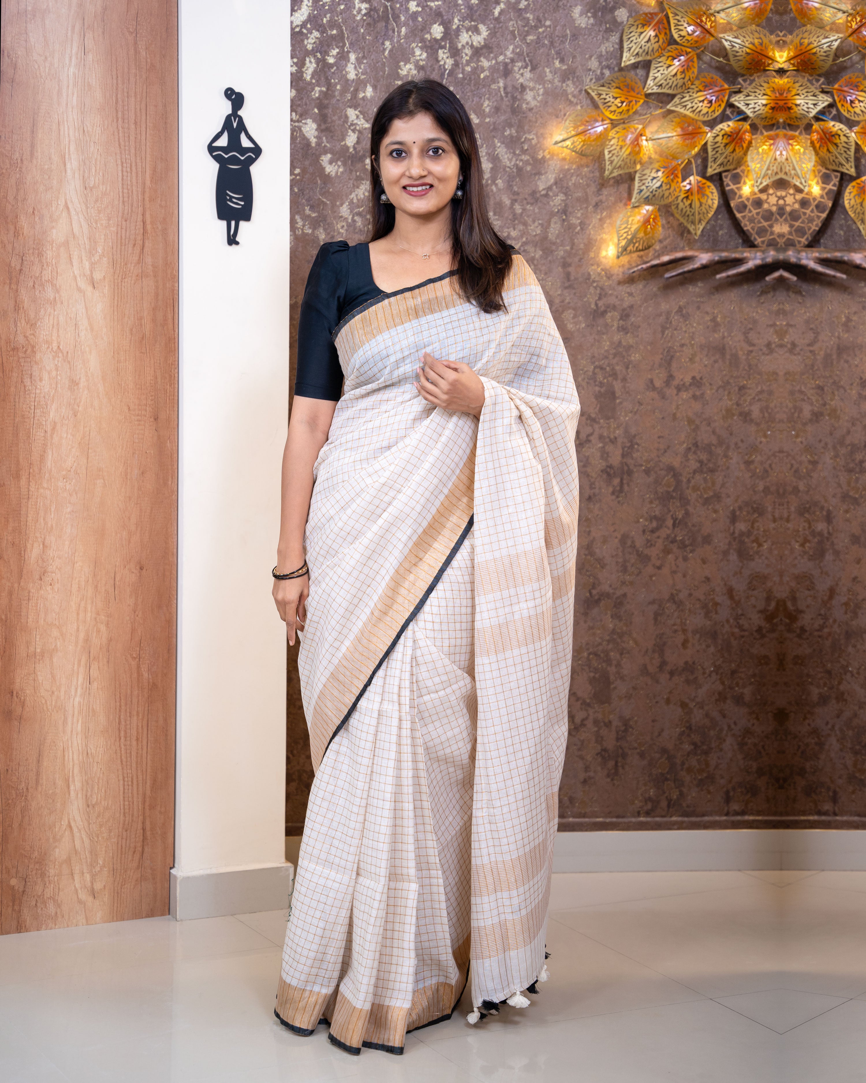 Load image into Gallery viewer, Pure Linen Saree( Pre-Order)-3256