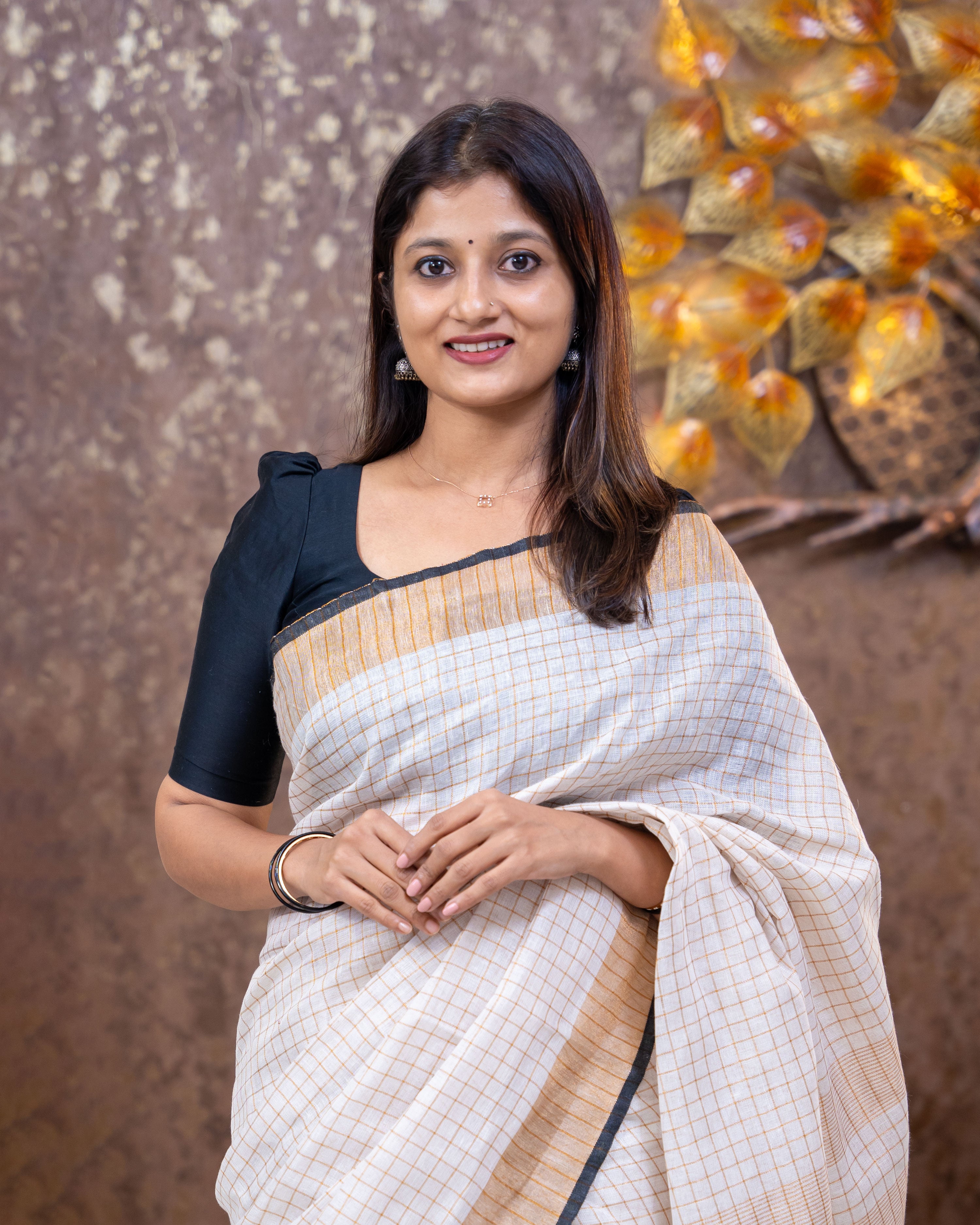 Load image into Gallery viewer, Pure Linen Saree( Pre-Order)-3256