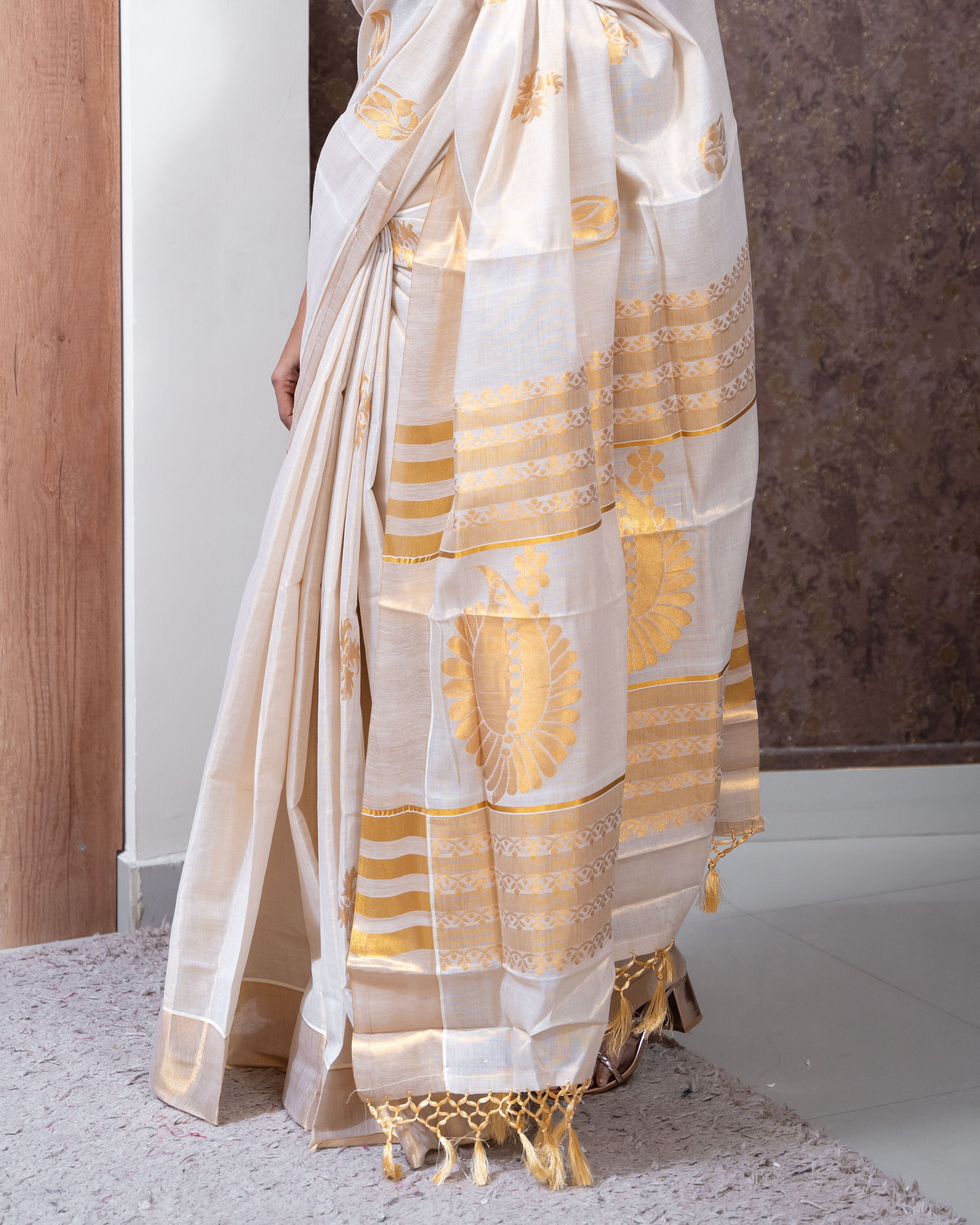 Load image into Gallery viewer, Tissue Kerala Saree-5064