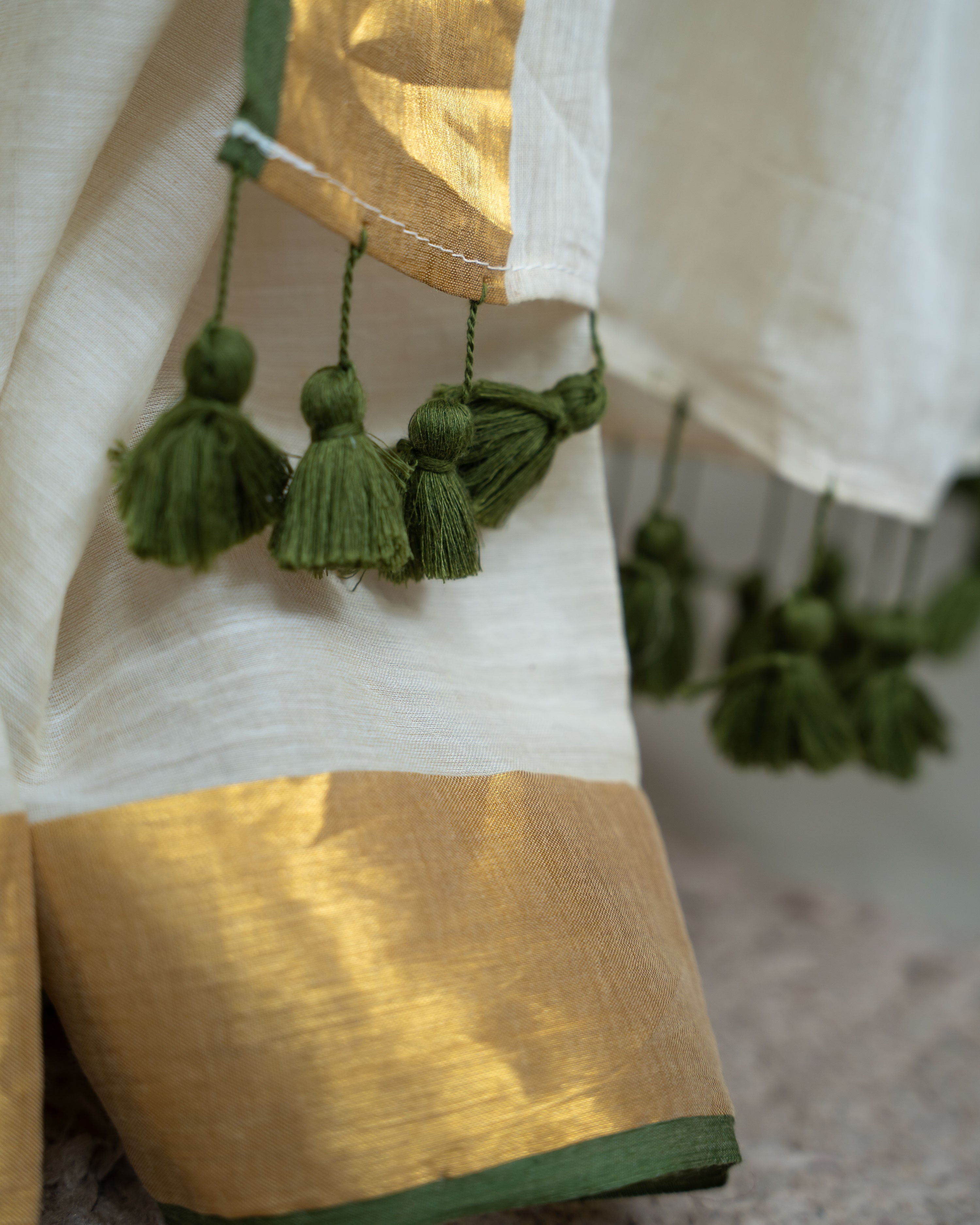 Load image into Gallery viewer, Mul Cotton Saree (PreOrder)-3676