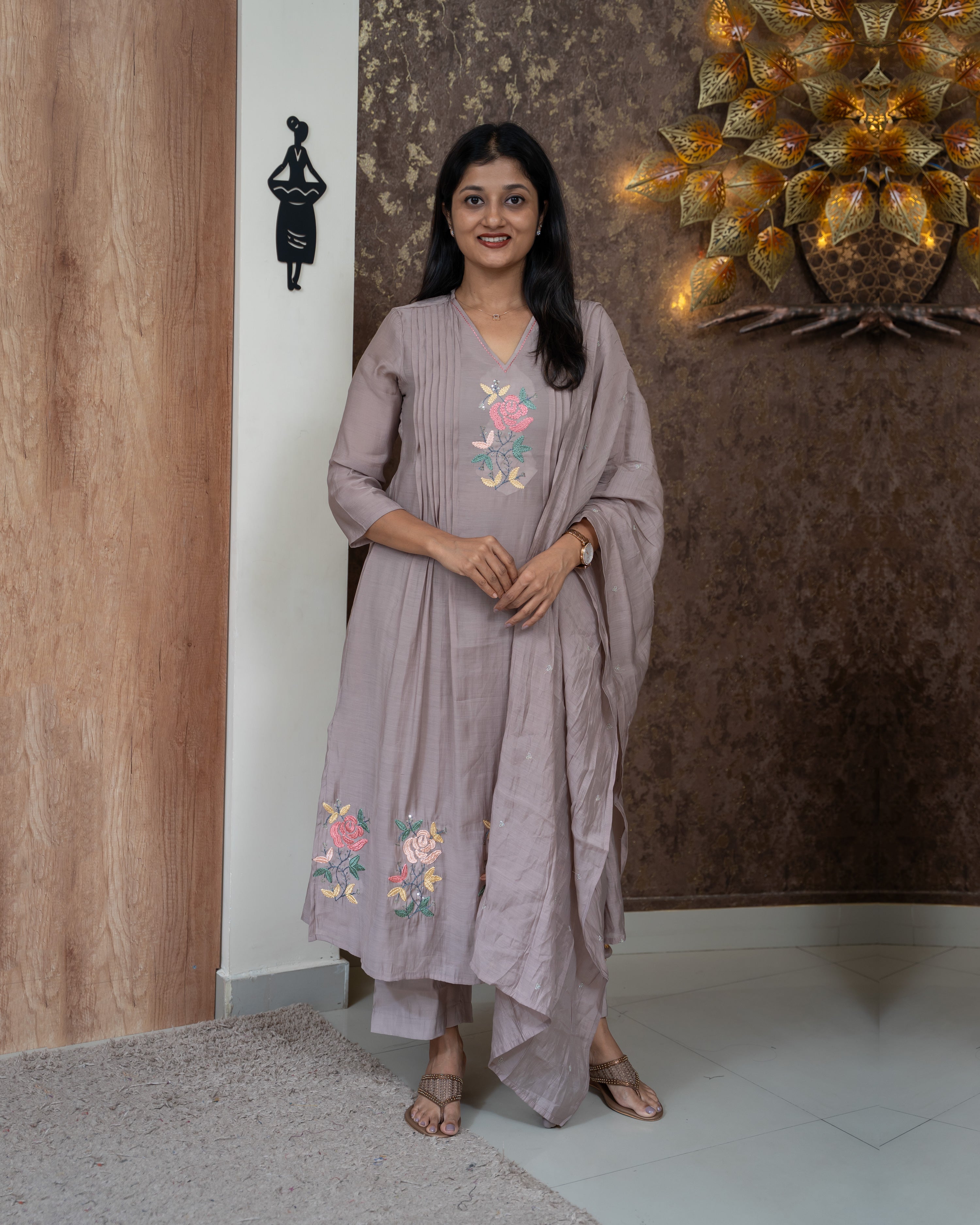 Load image into Gallery viewer, Mul Chanderi Suit-4191