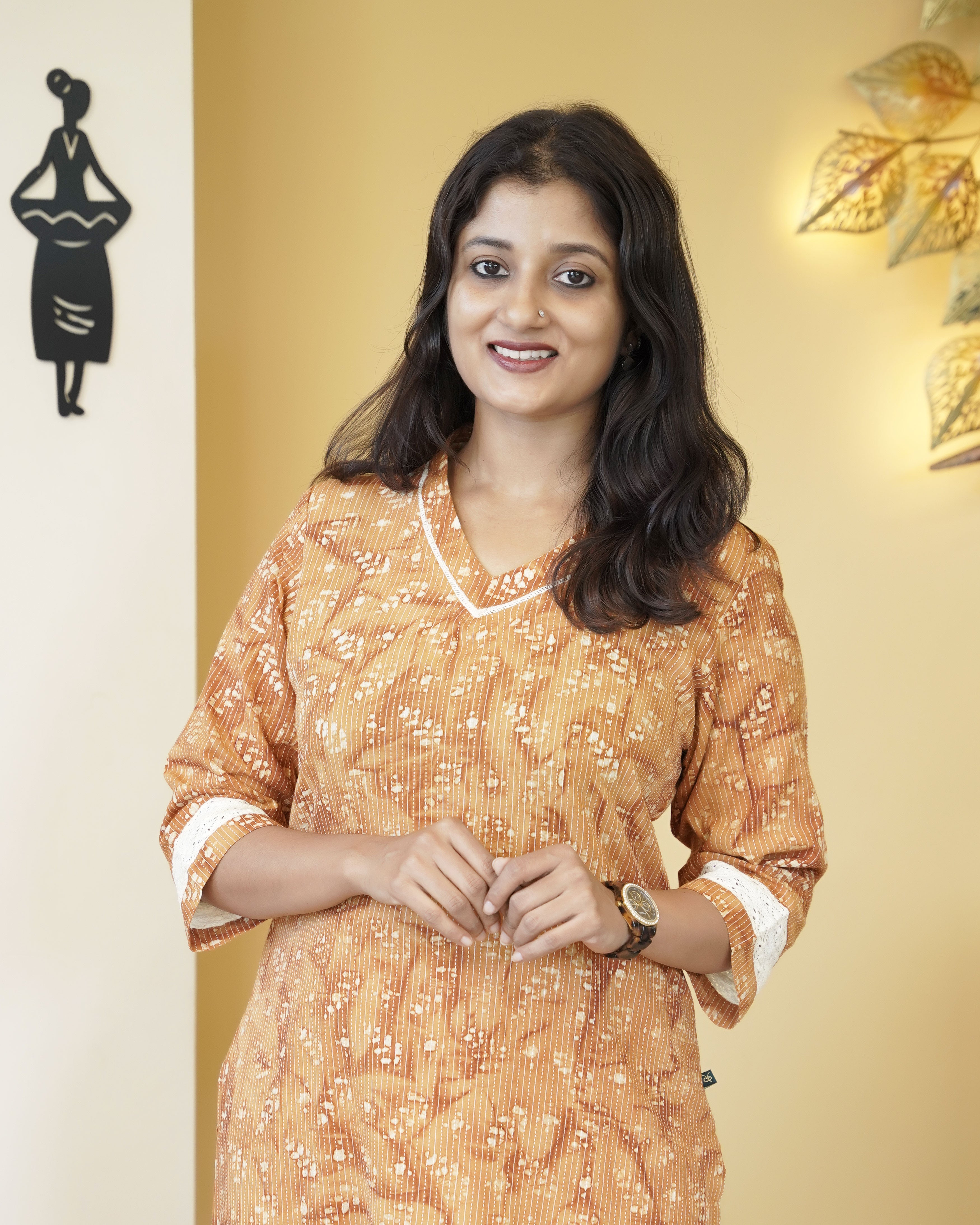 Load image into Gallery viewer, Pure Cotton Slitted Kurti- 5325