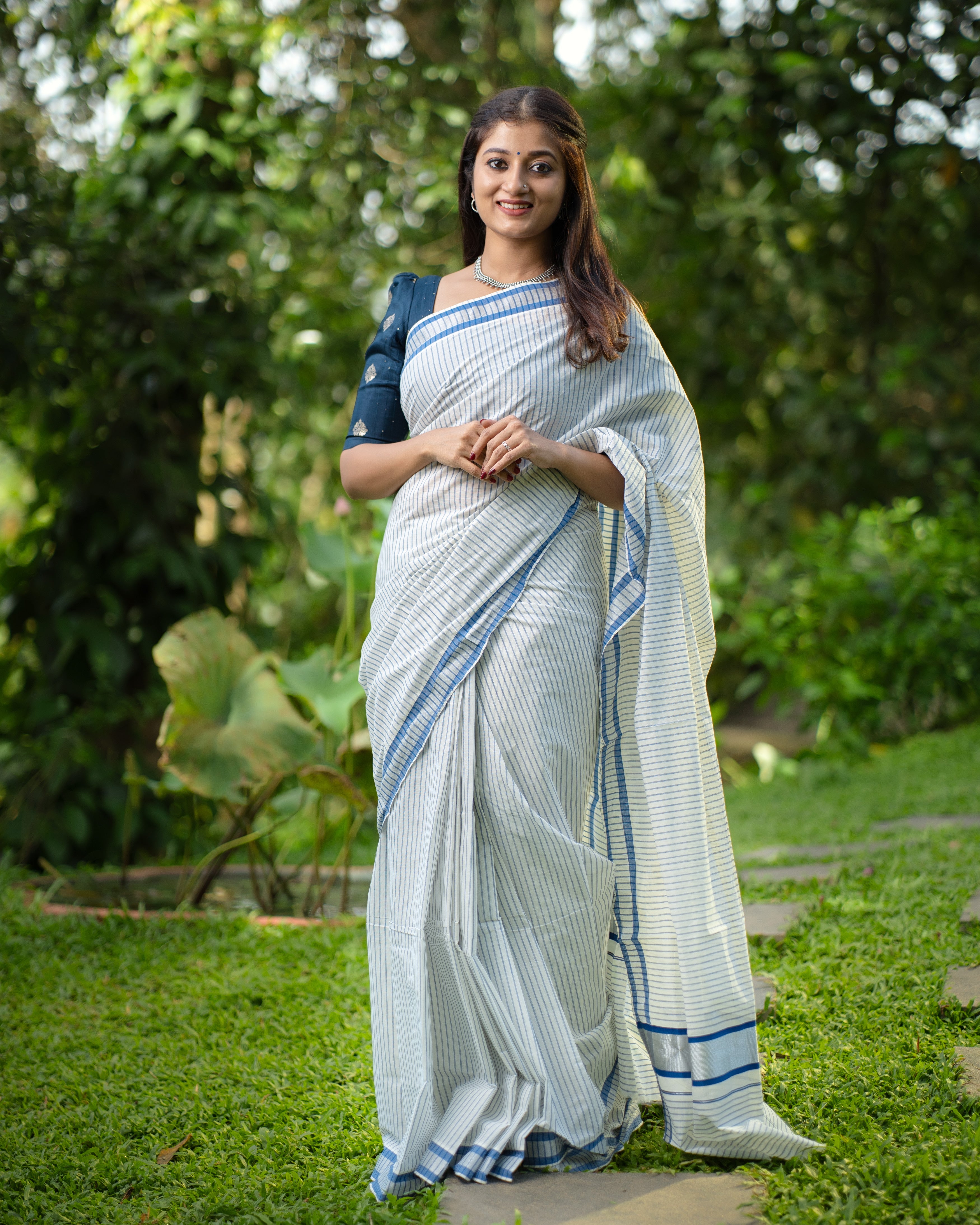 Load image into Gallery viewer, Kerala Striped Saree-5057