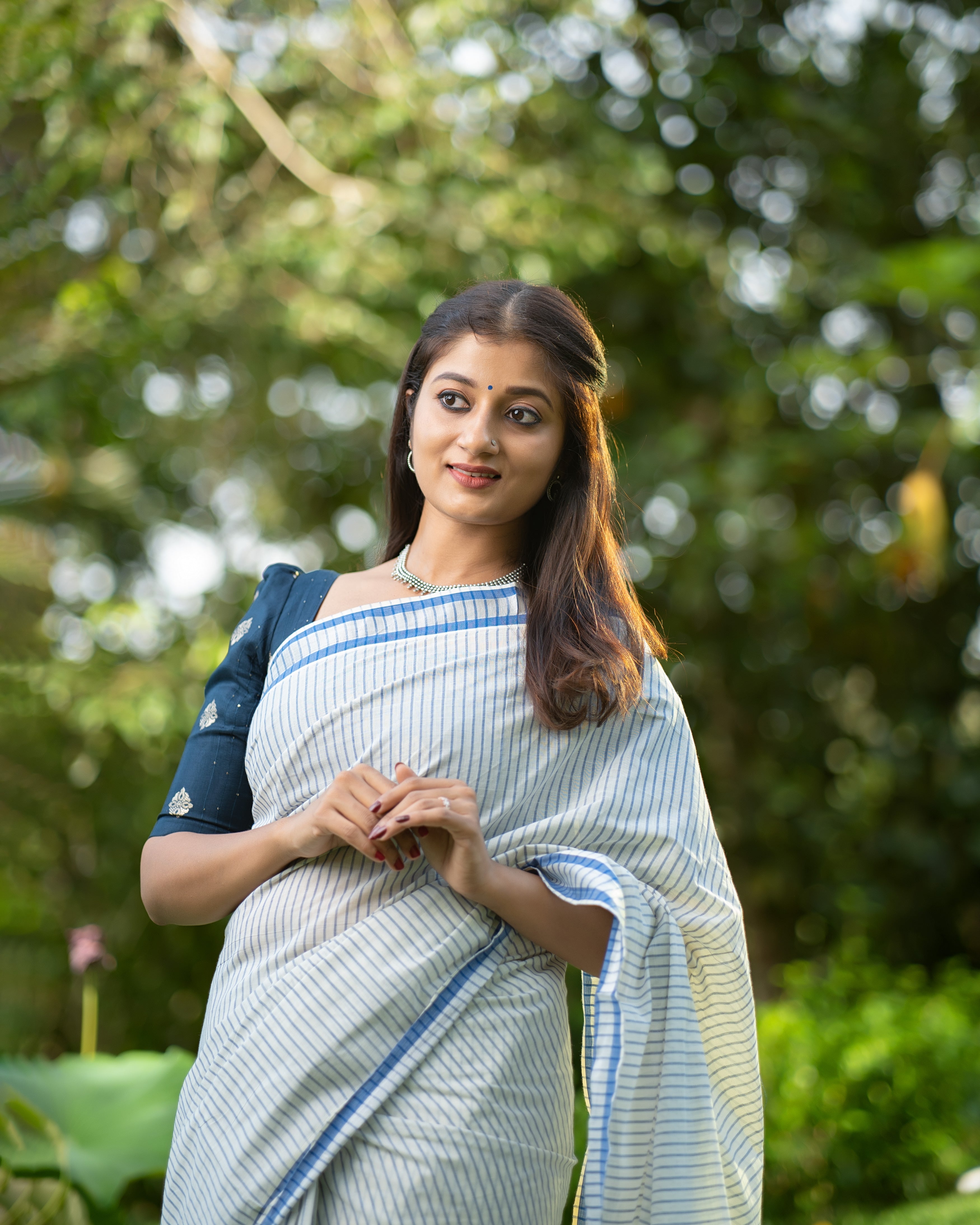 Load image into Gallery viewer, Kerala Striped Saree-5057