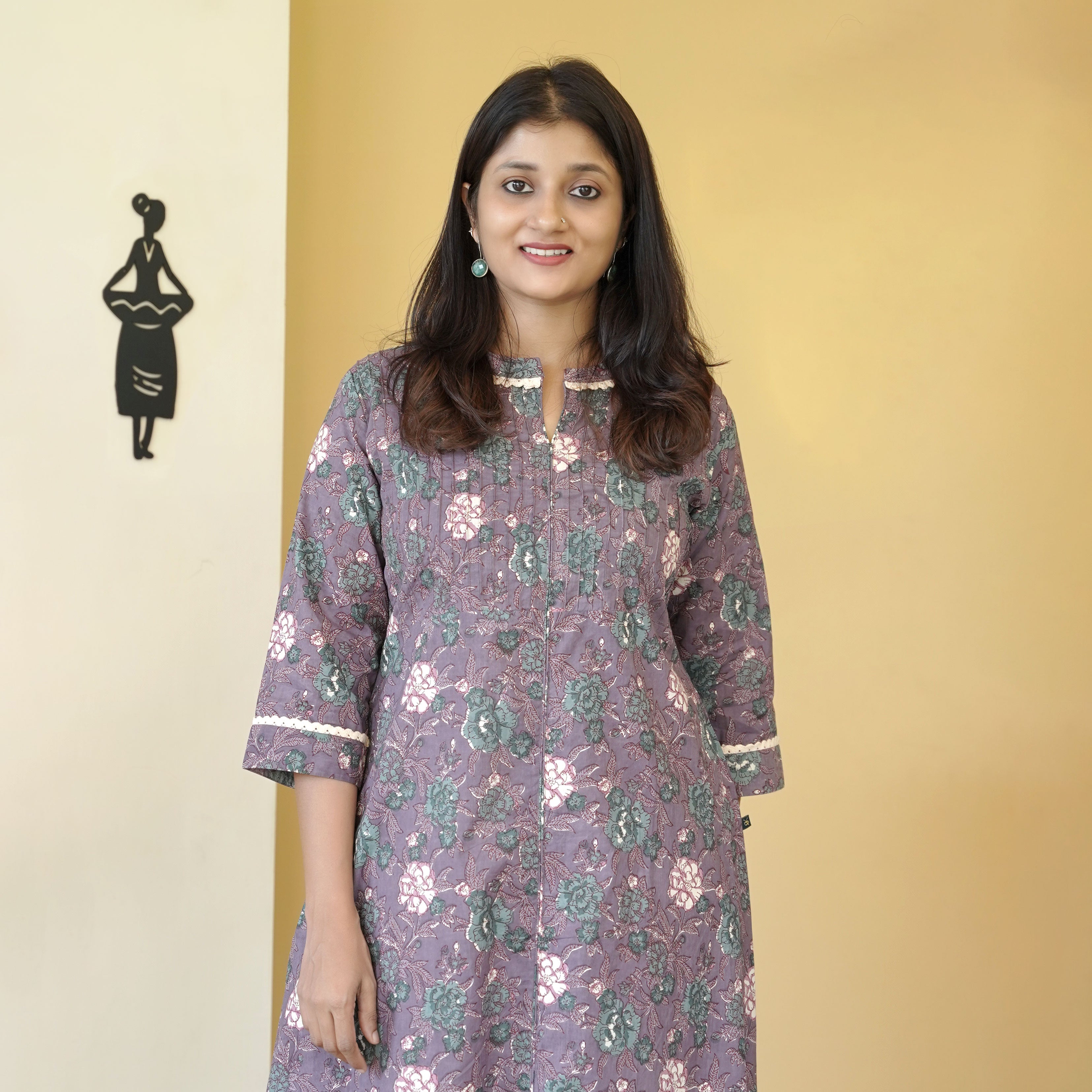 Load image into Gallery viewer, COTTON PRINTED KURTI-4523