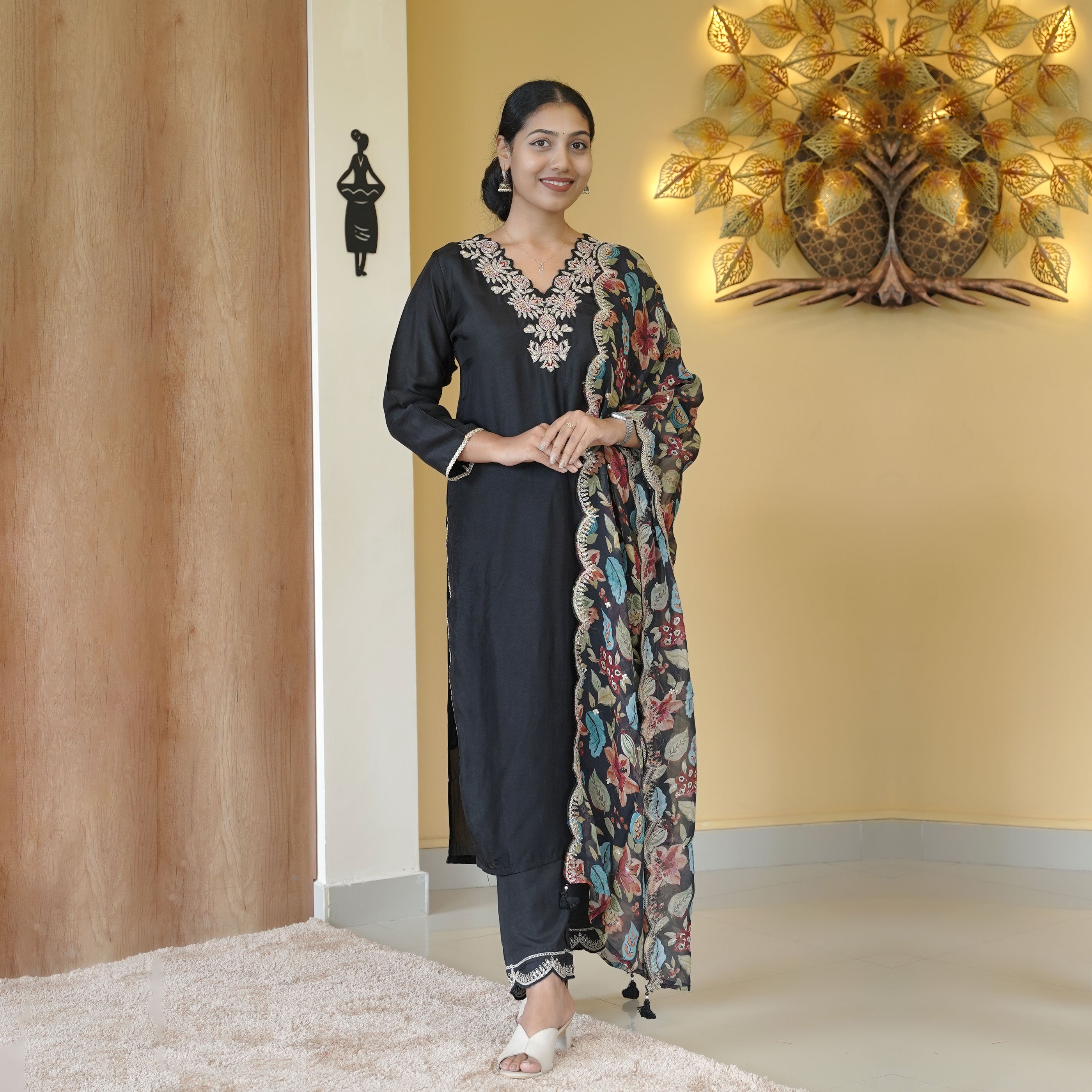 Load image into Gallery viewer, Gaji Silk Stitched Suit-4845