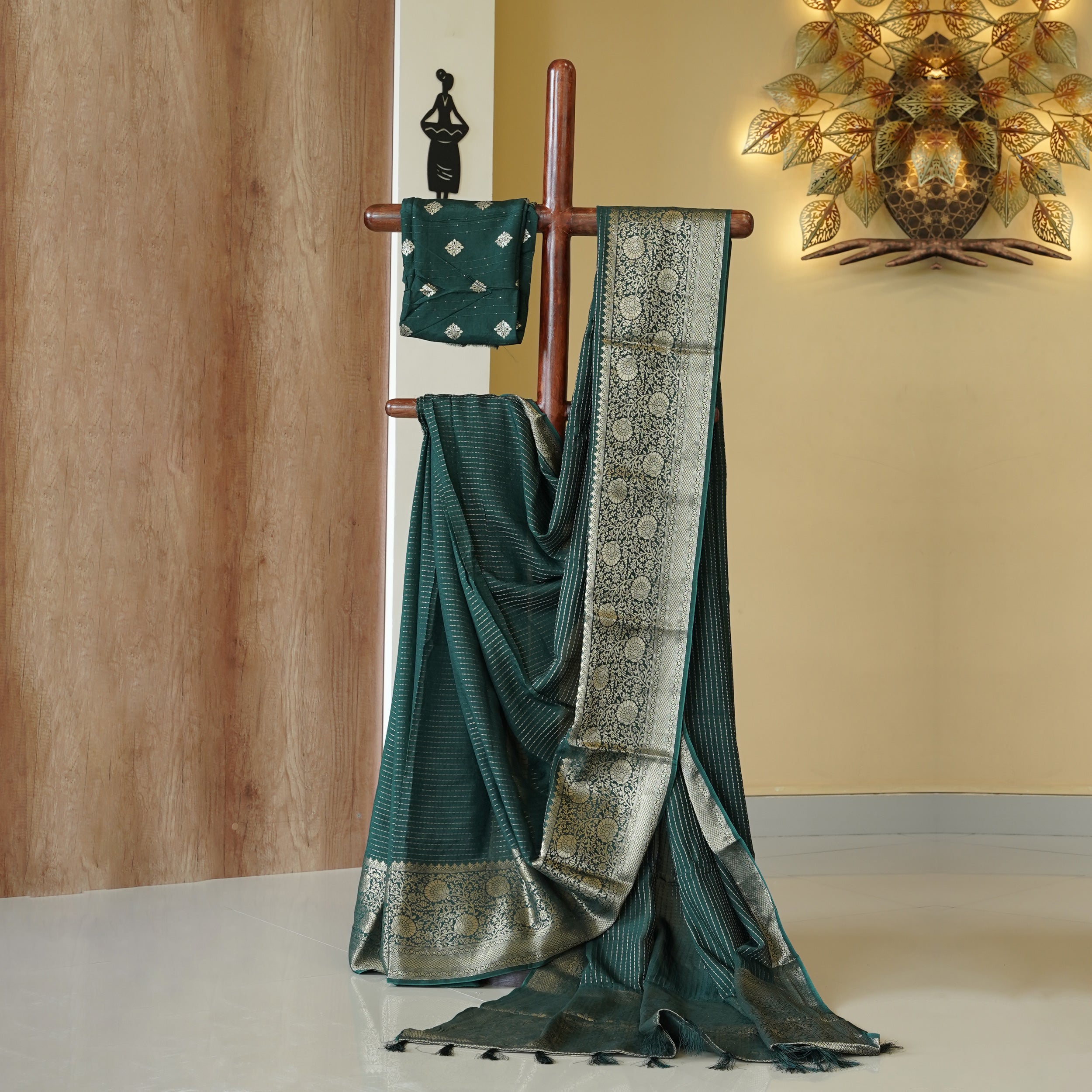 Load image into Gallery viewer, Crepe Silk Saree(Pre-Order) - 4814