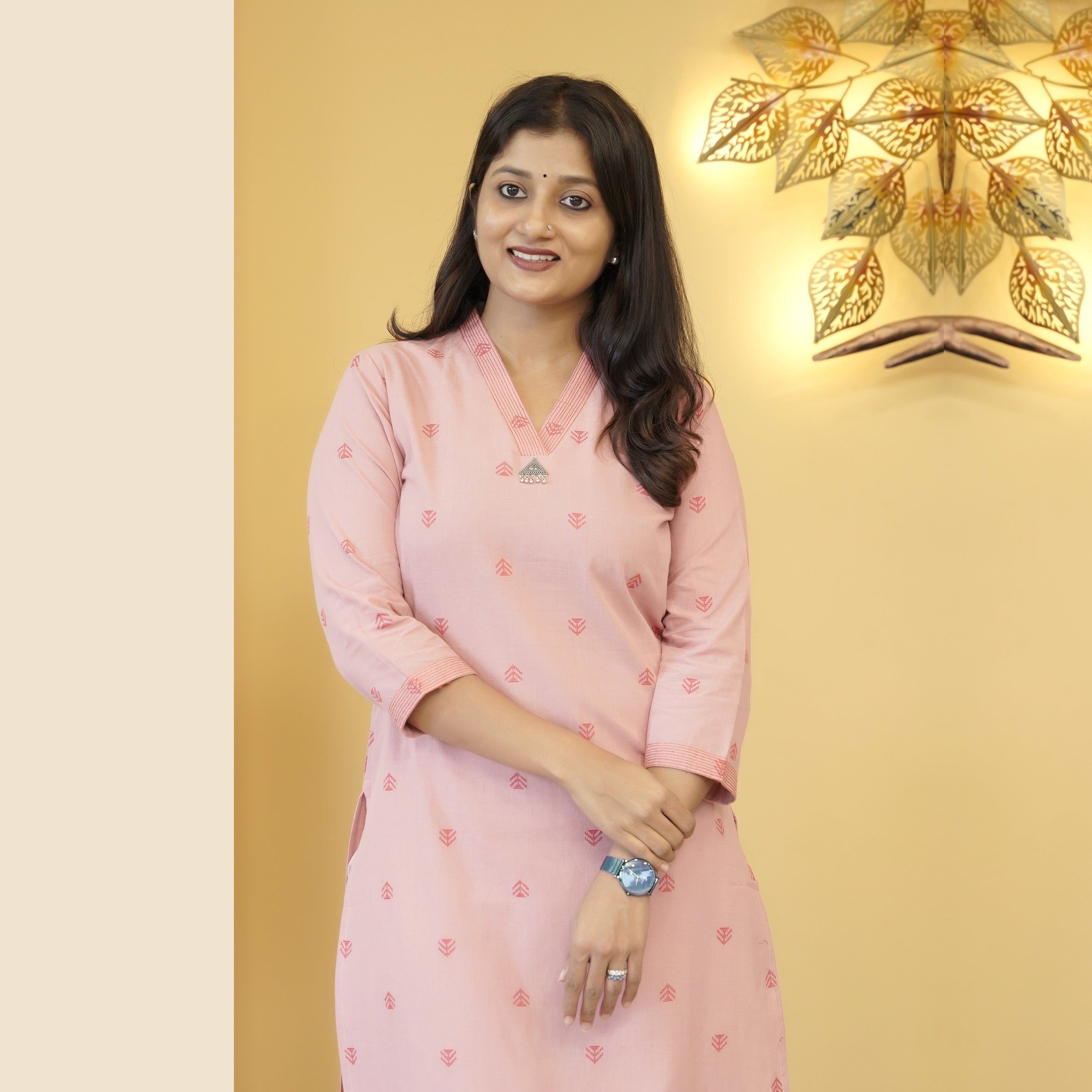 Load image into Gallery viewer, PURE COTTON SLITTED KURTI-4598