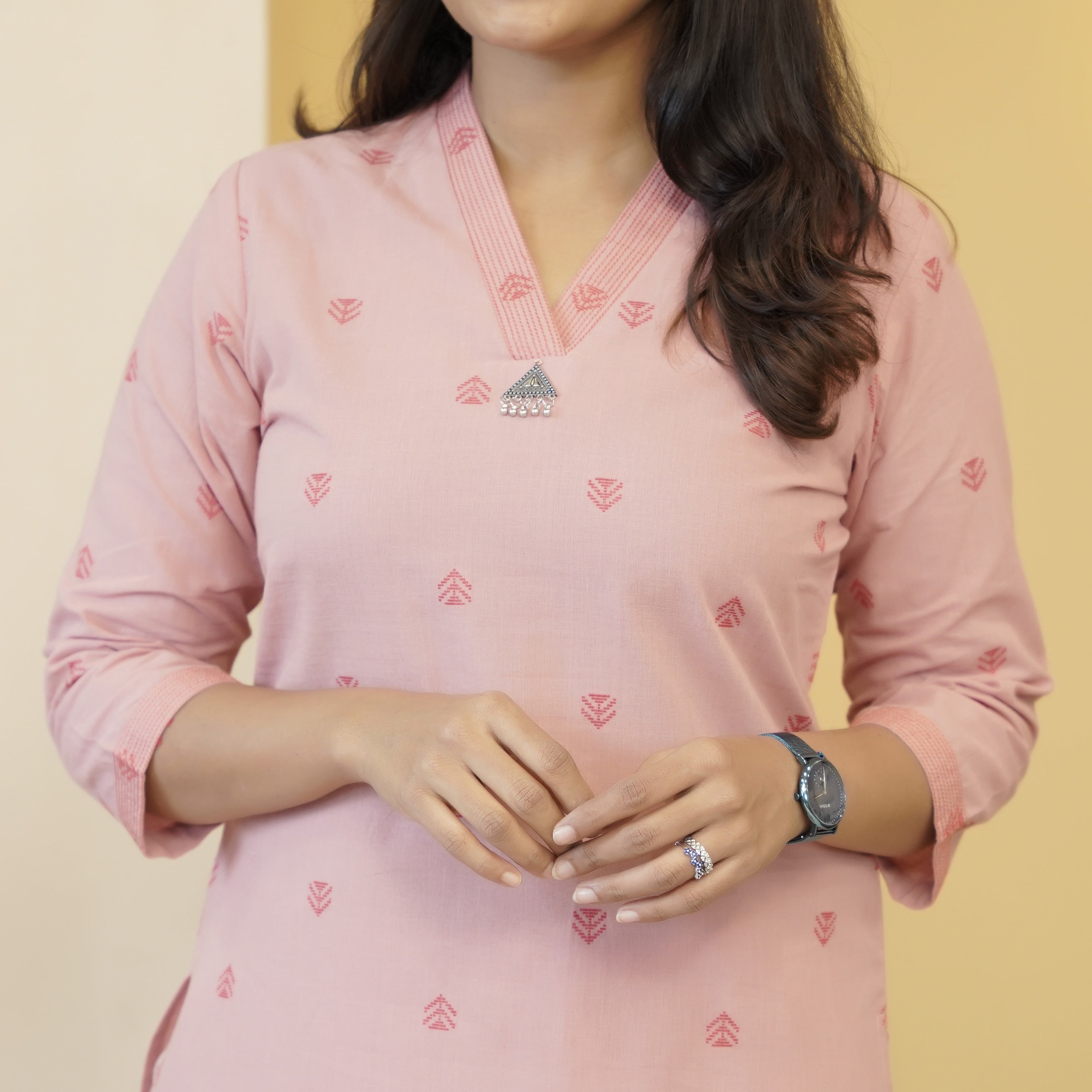 Load image into Gallery viewer, PURE COTTON SLITTED KURTI-4598