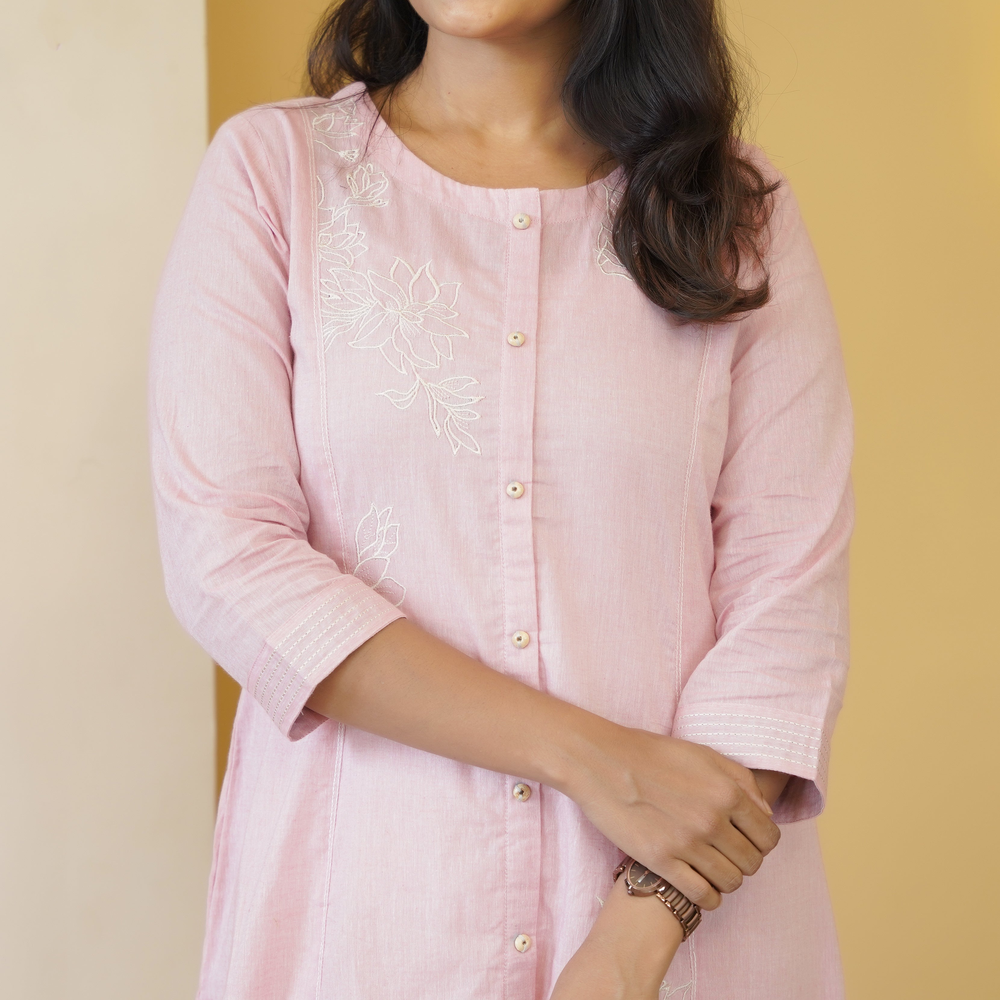 Load image into Gallery viewer, Pure Cotton A line Slitted Kurta- 4875