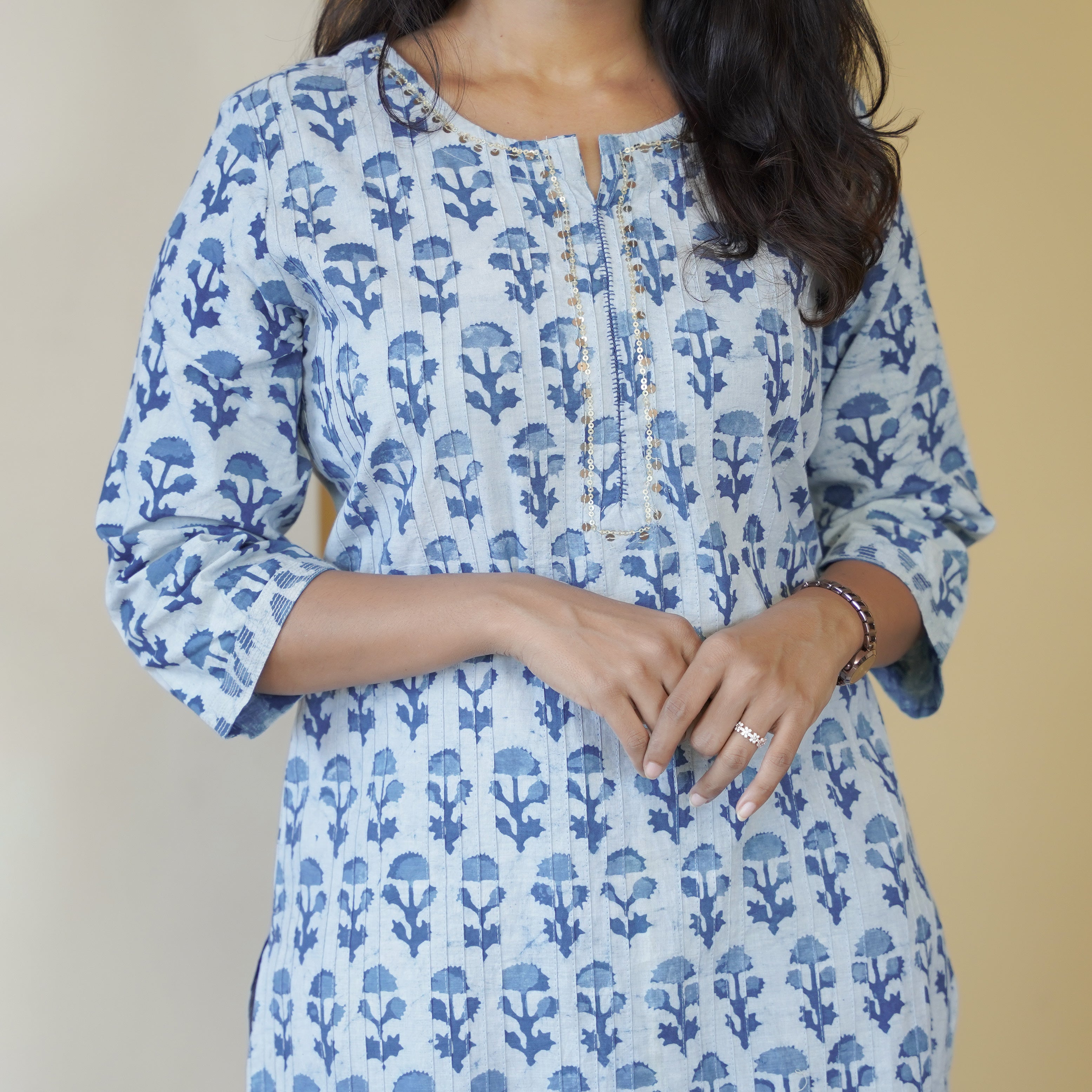 Load image into Gallery viewer, Pure Cotton Slitted Kurti- 3662