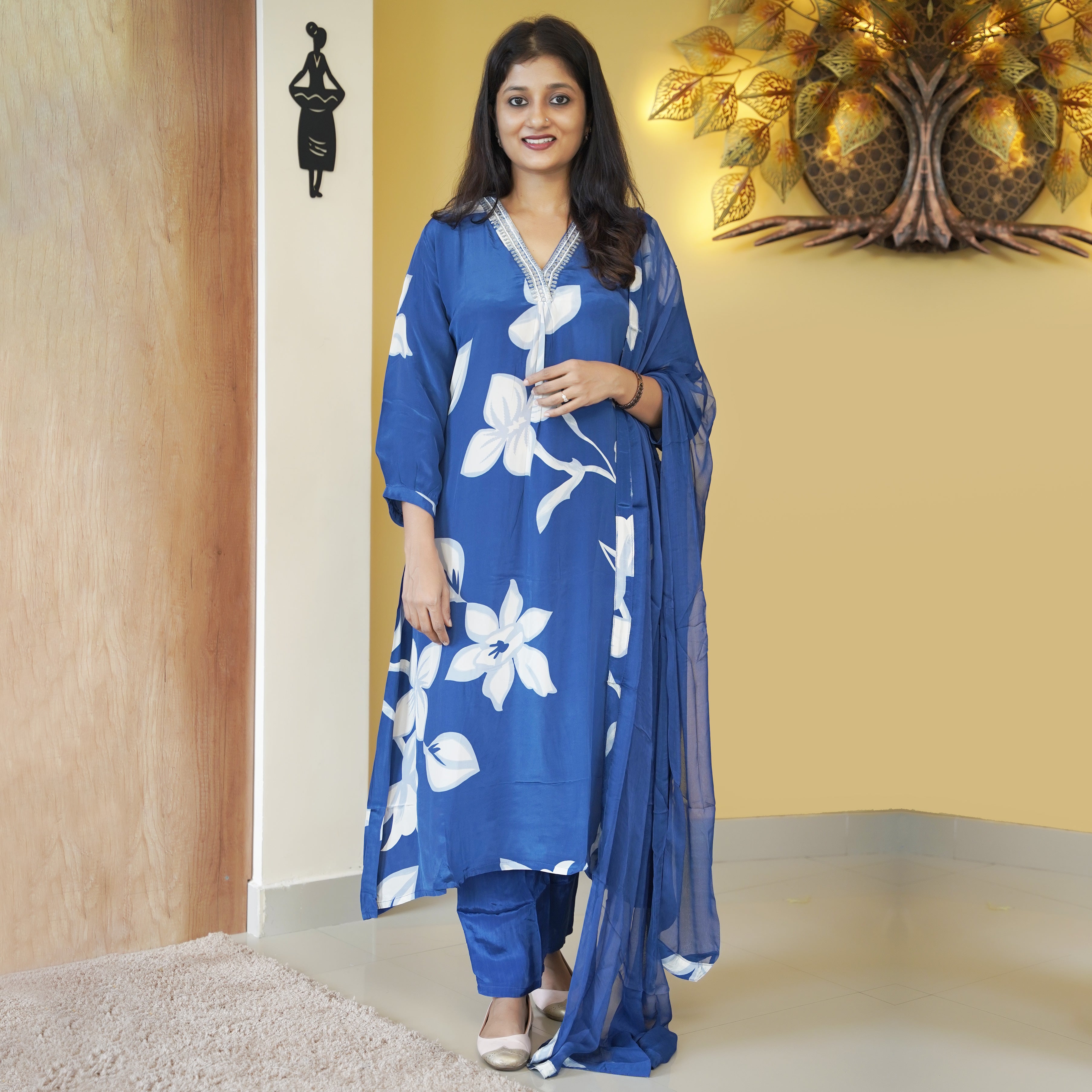 Load image into Gallery viewer, Crepe Silk A-Line Stitched Suit- 5053