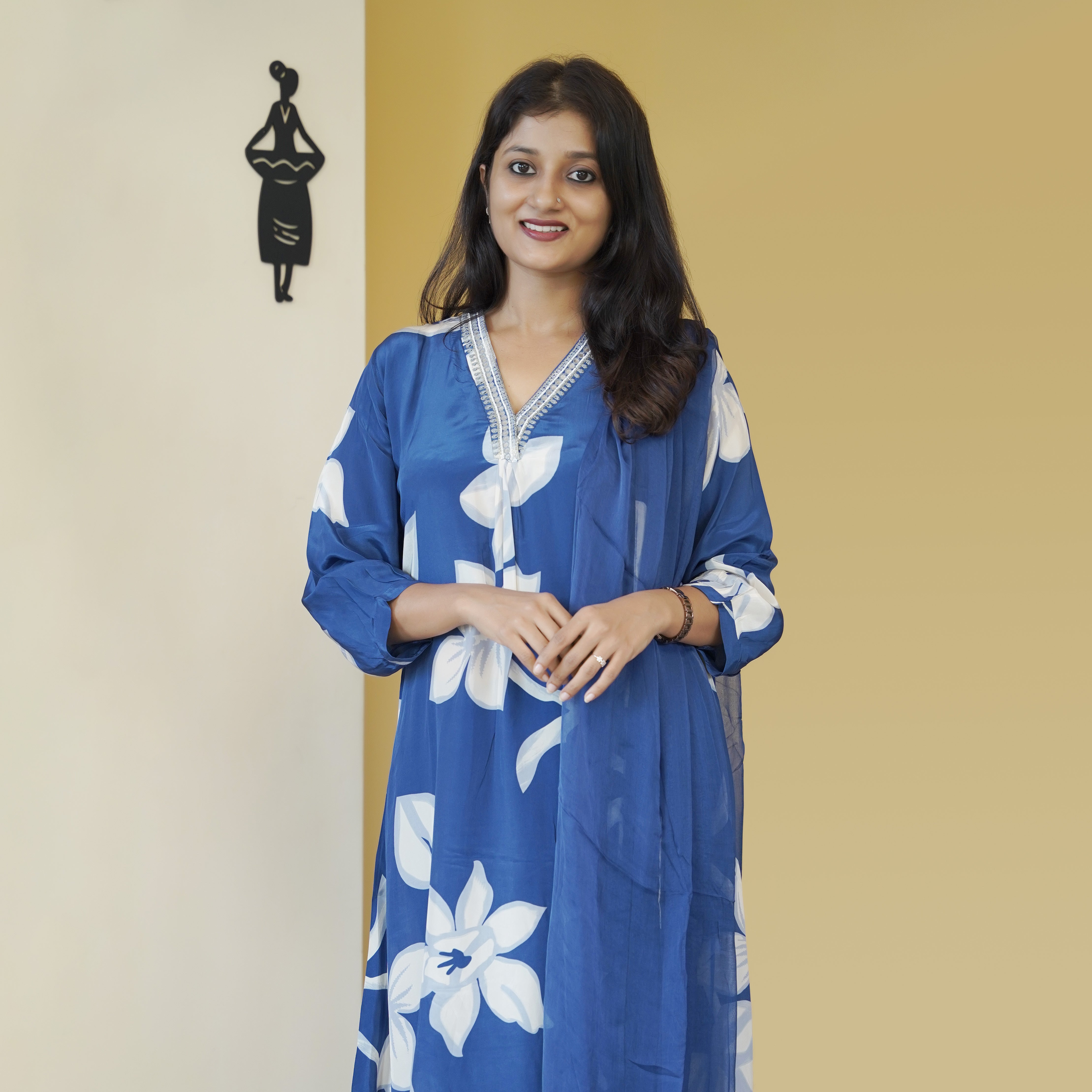 Load image into Gallery viewer, Crepe Silk A-Line Stitched Suit- 5053