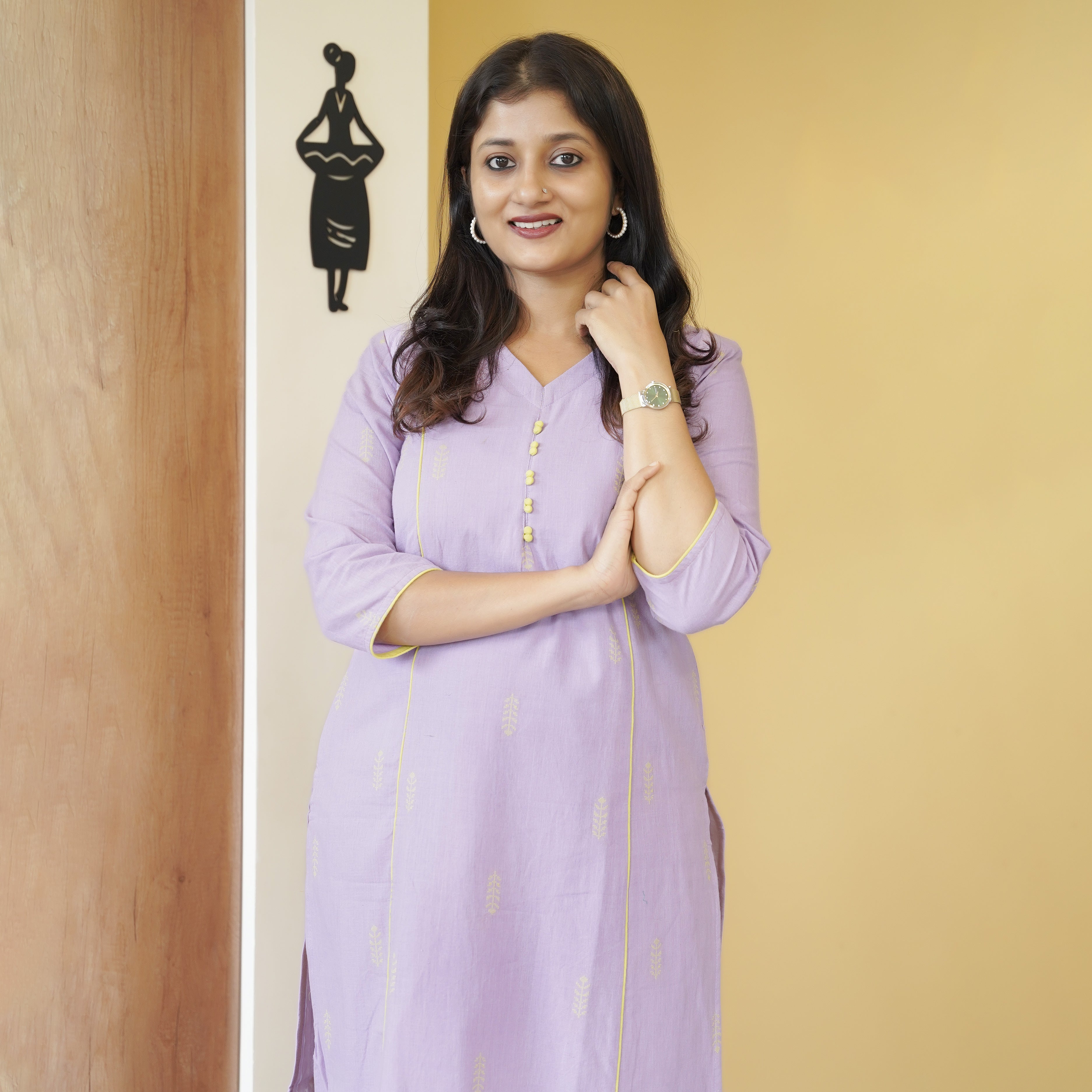 Load image into Gallery viewer, Pure Cotton Slitted Kurti-5100