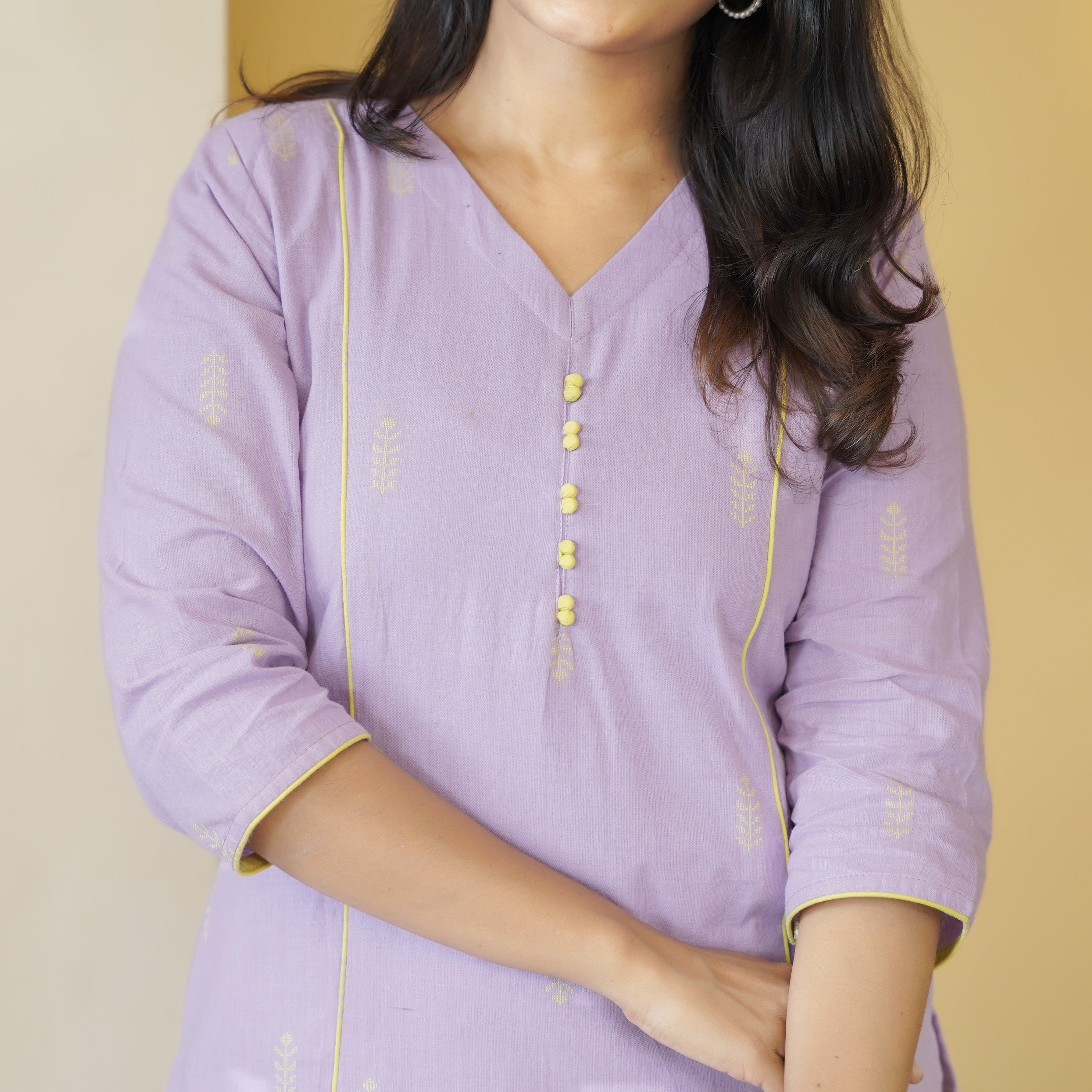 Load image into Gallery viewer, Pure Cotton Slitted Kurti-5100