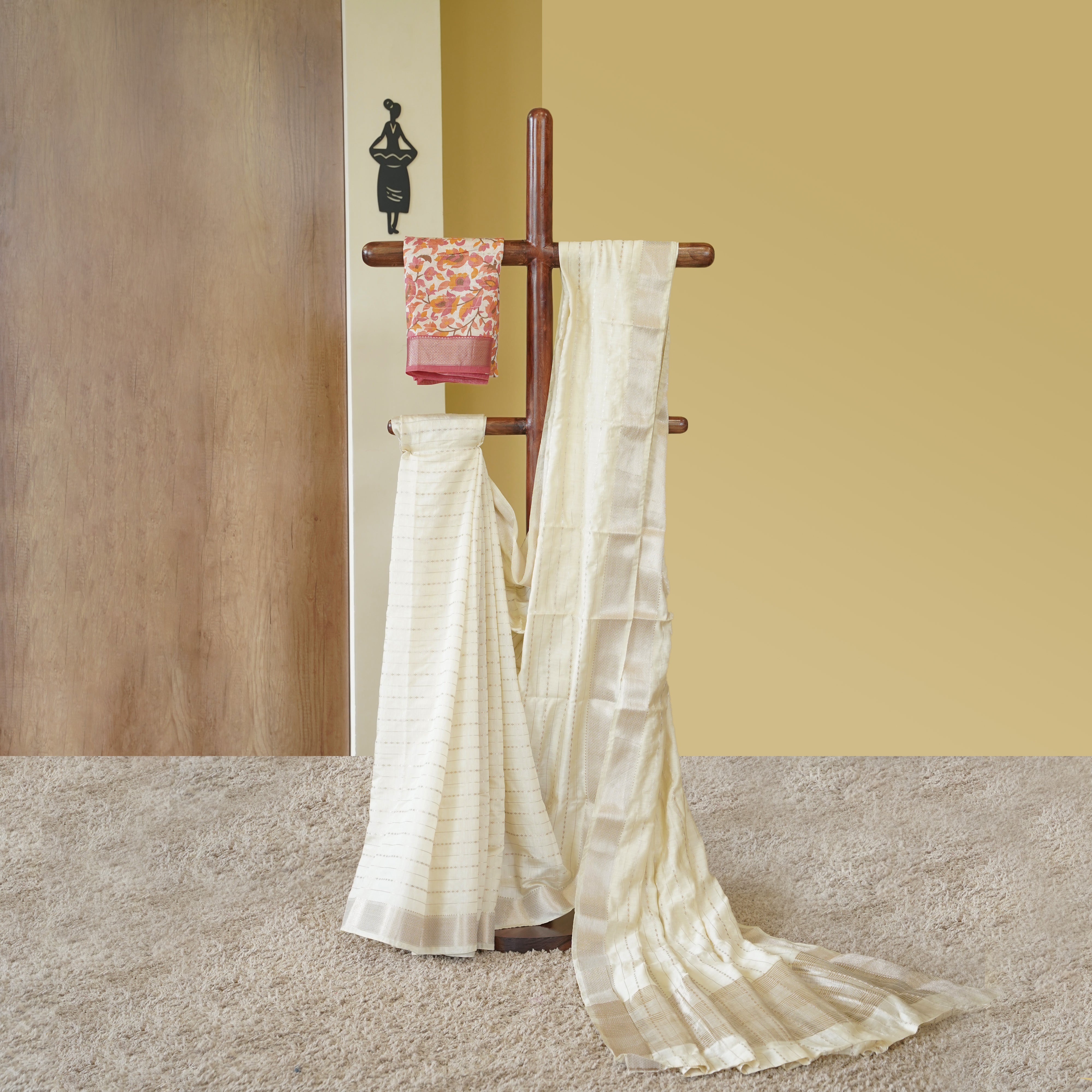 Load image into Gallery viewer, Crepe Silk Saree-4805