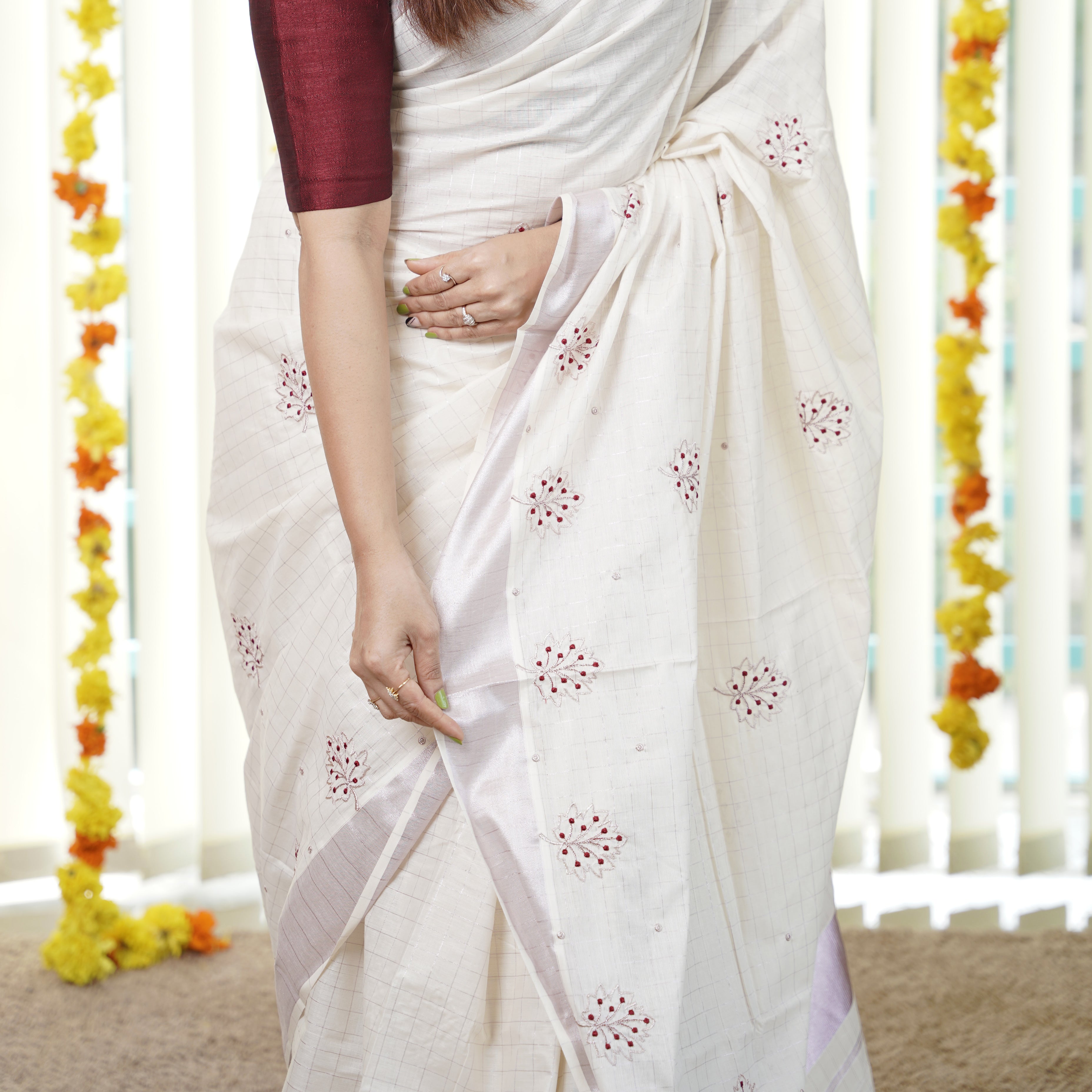 Load image into Gallery viewer, Kerala Checked Saree-5067