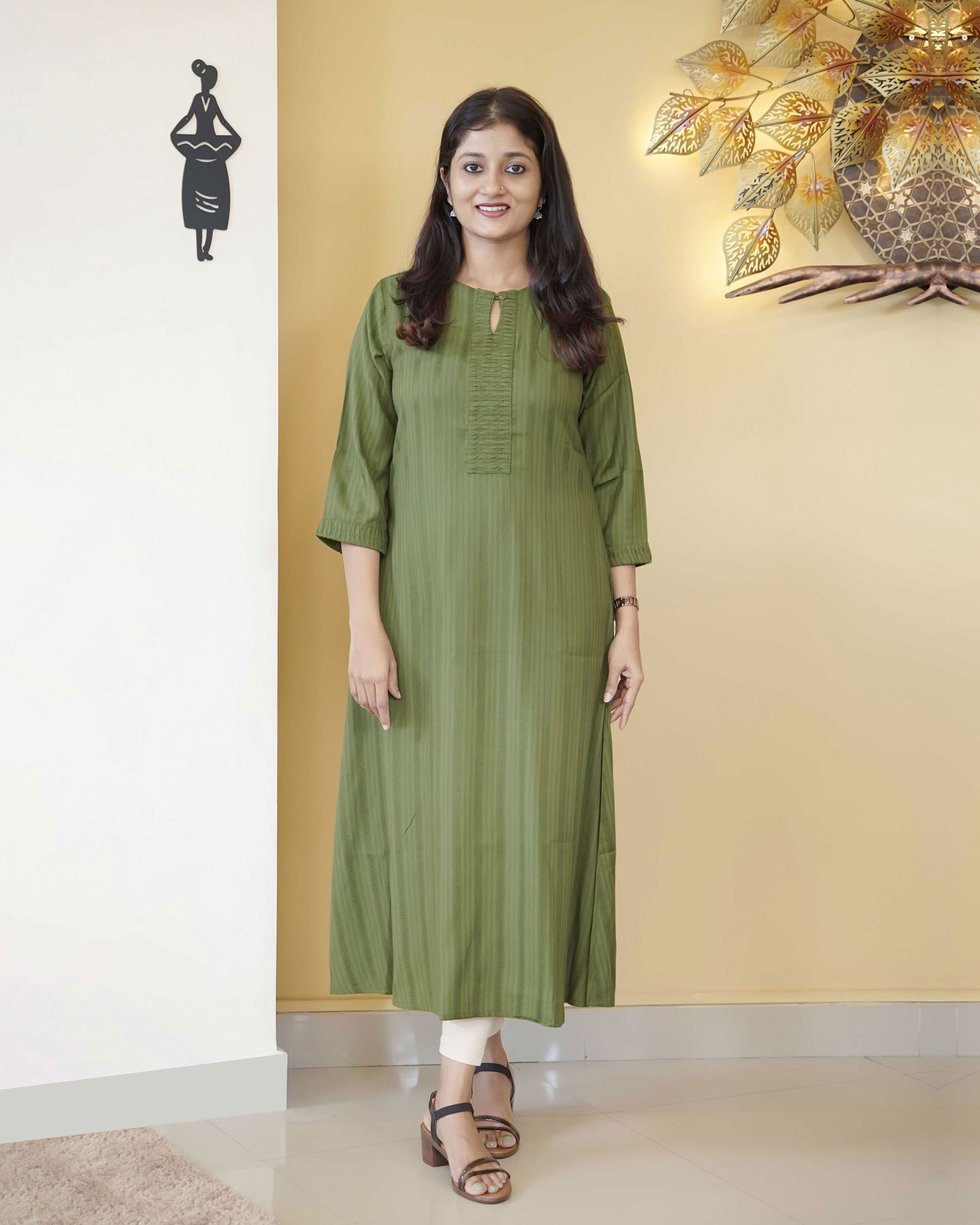 Load image into Gallery viewer, Cotton A-Line Slitted Kurti-5157