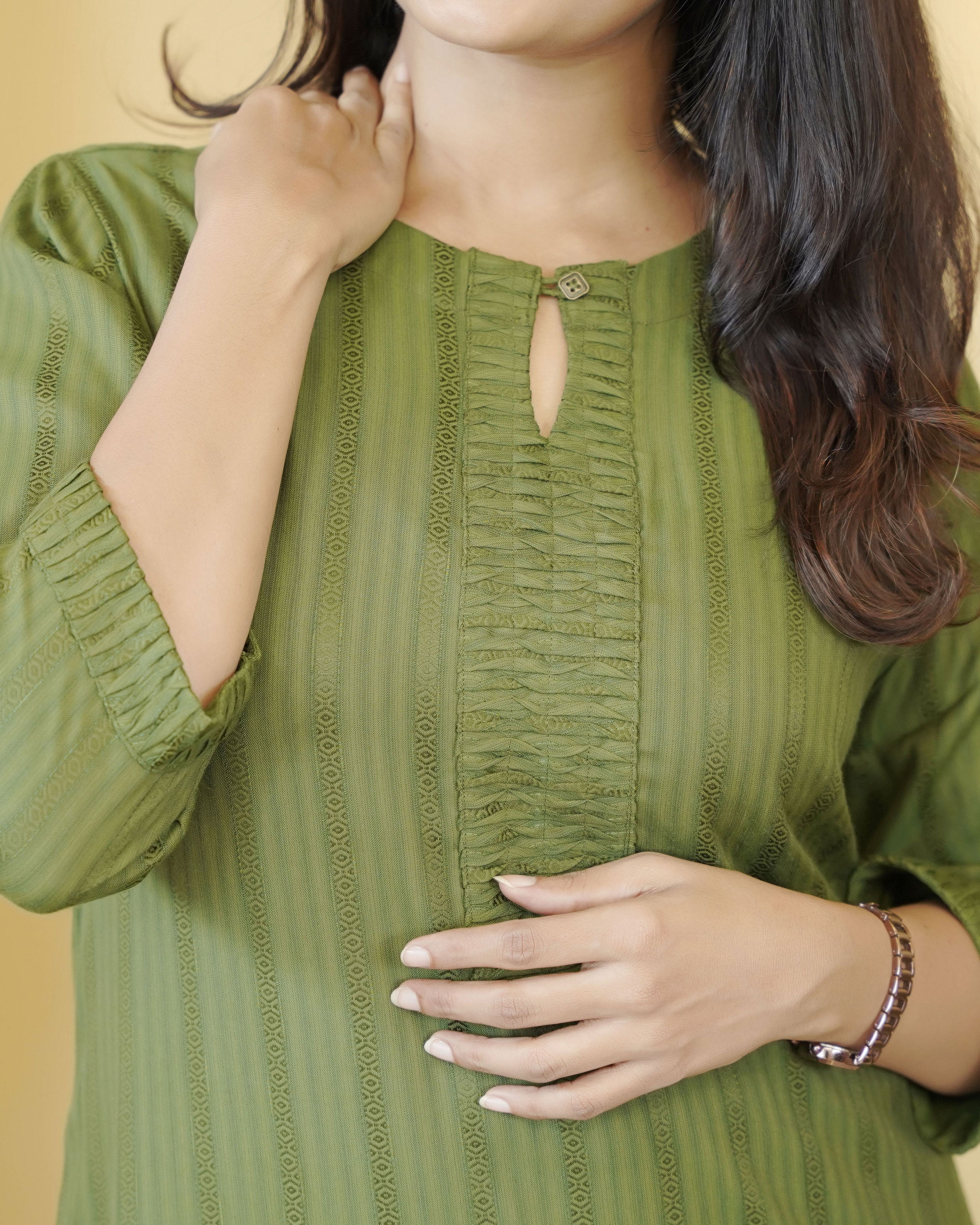 Load image into Gallery viewer, Cotton A-Line Slitted Kurti-5157