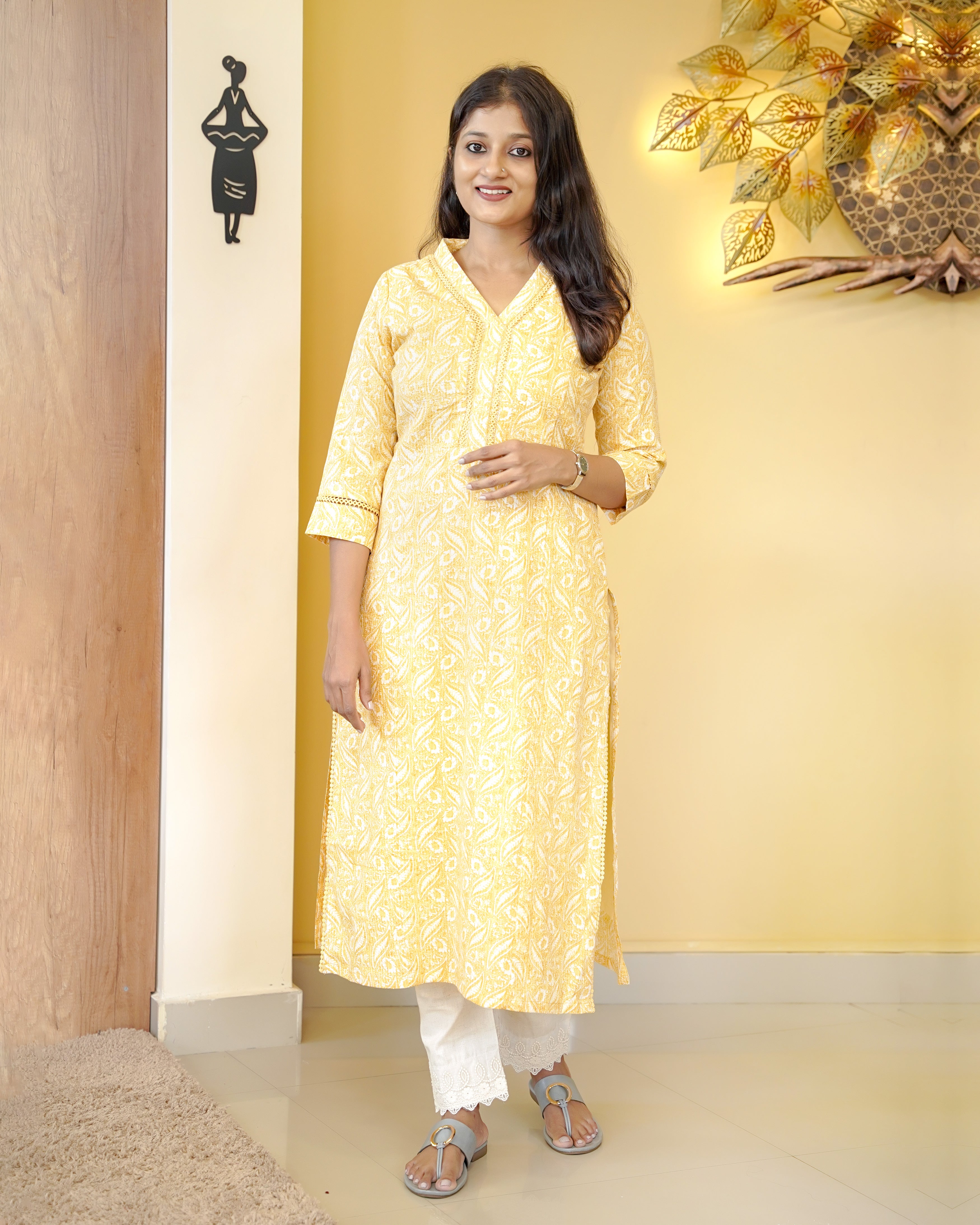 Load image into Gallery viewer, Pure Cotton Slitted Kurti- 4366