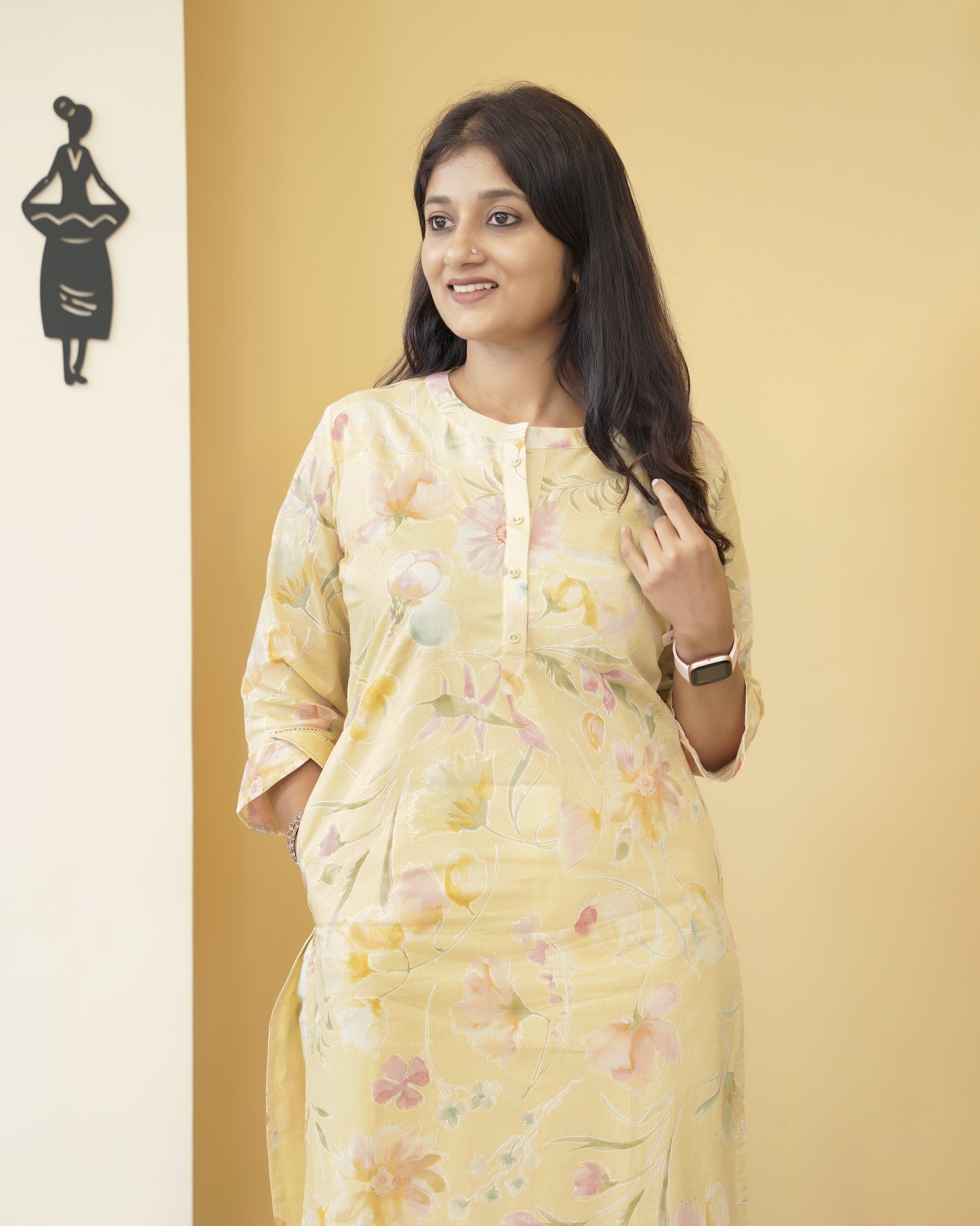 Load image into Gallery viewer, Shimmer Cotton Slitted Kurti-4131