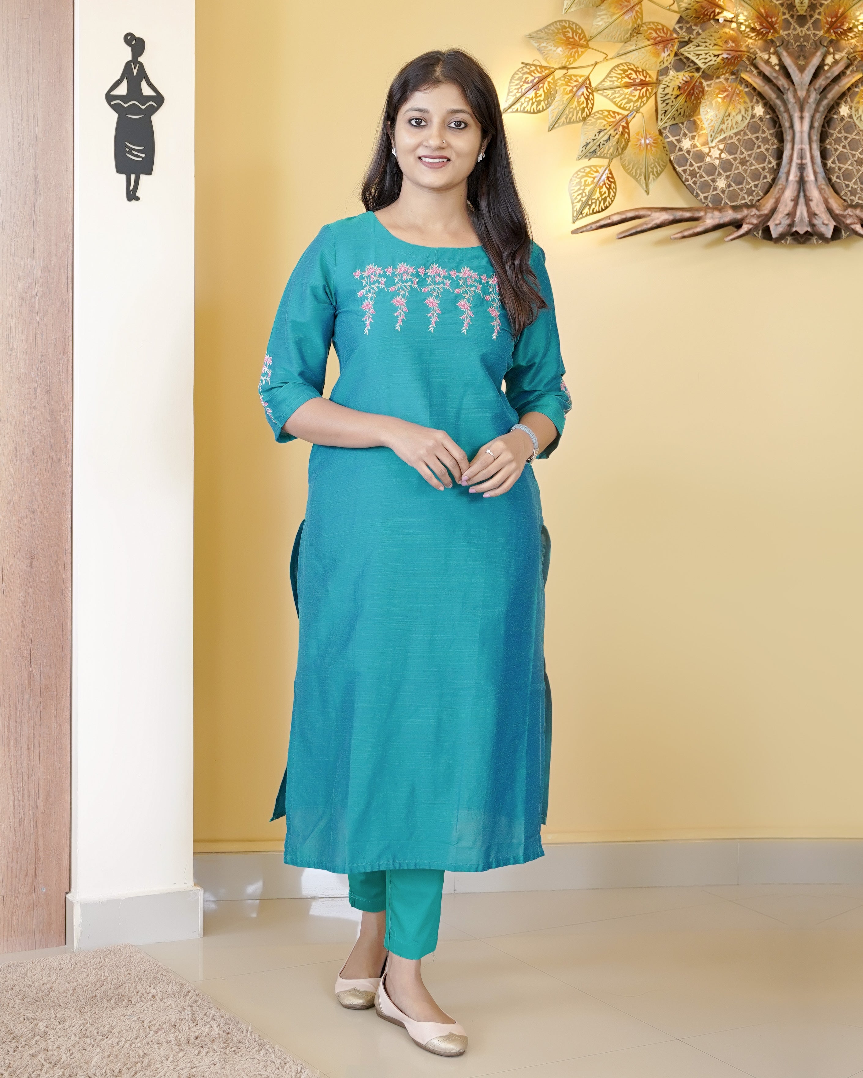 Load image into Gallery viewer, Raw Cotton Slitted Kurti- 4516