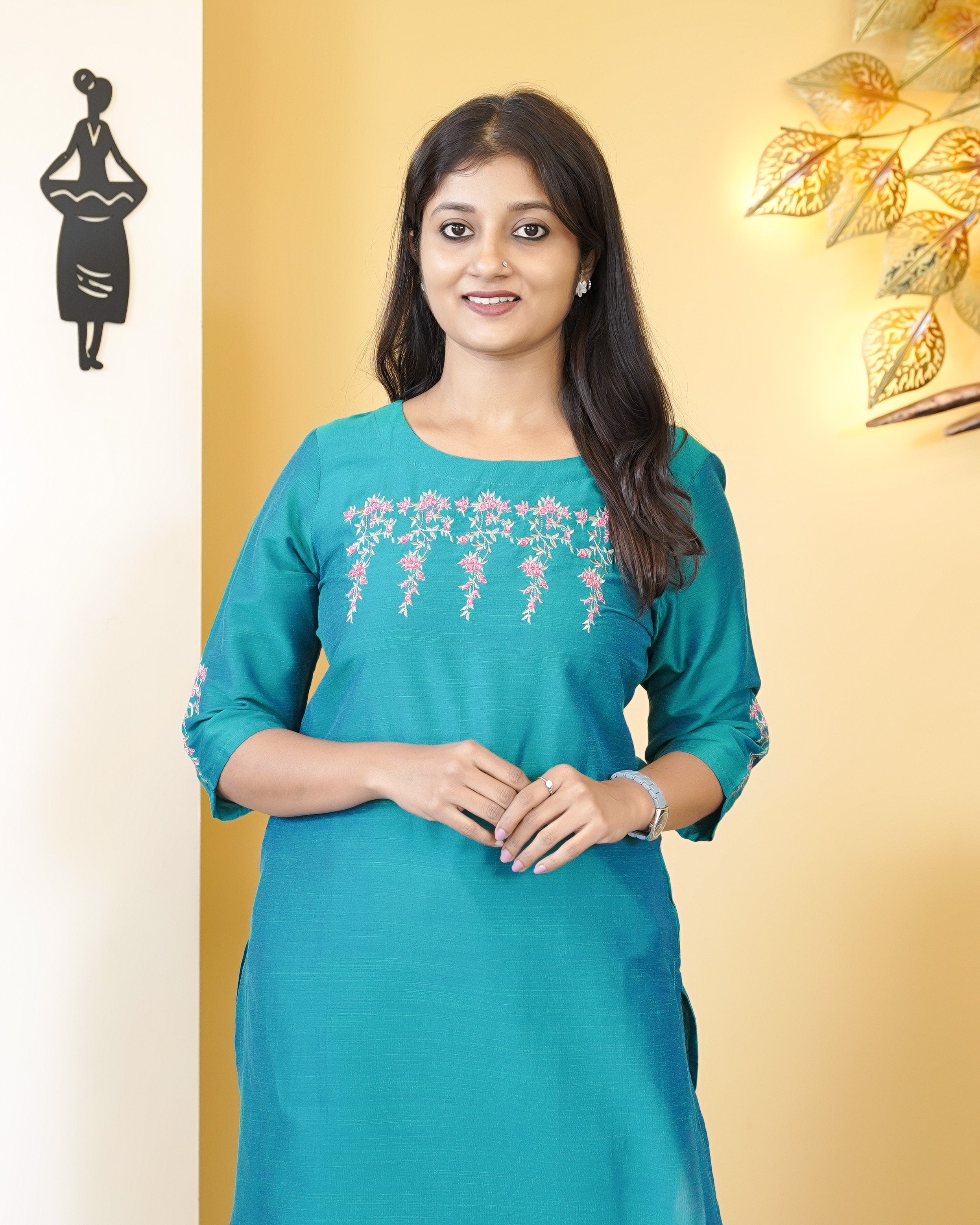 Load image into Gallery viewer, Raw Cotton Slitted Kurti- 4516