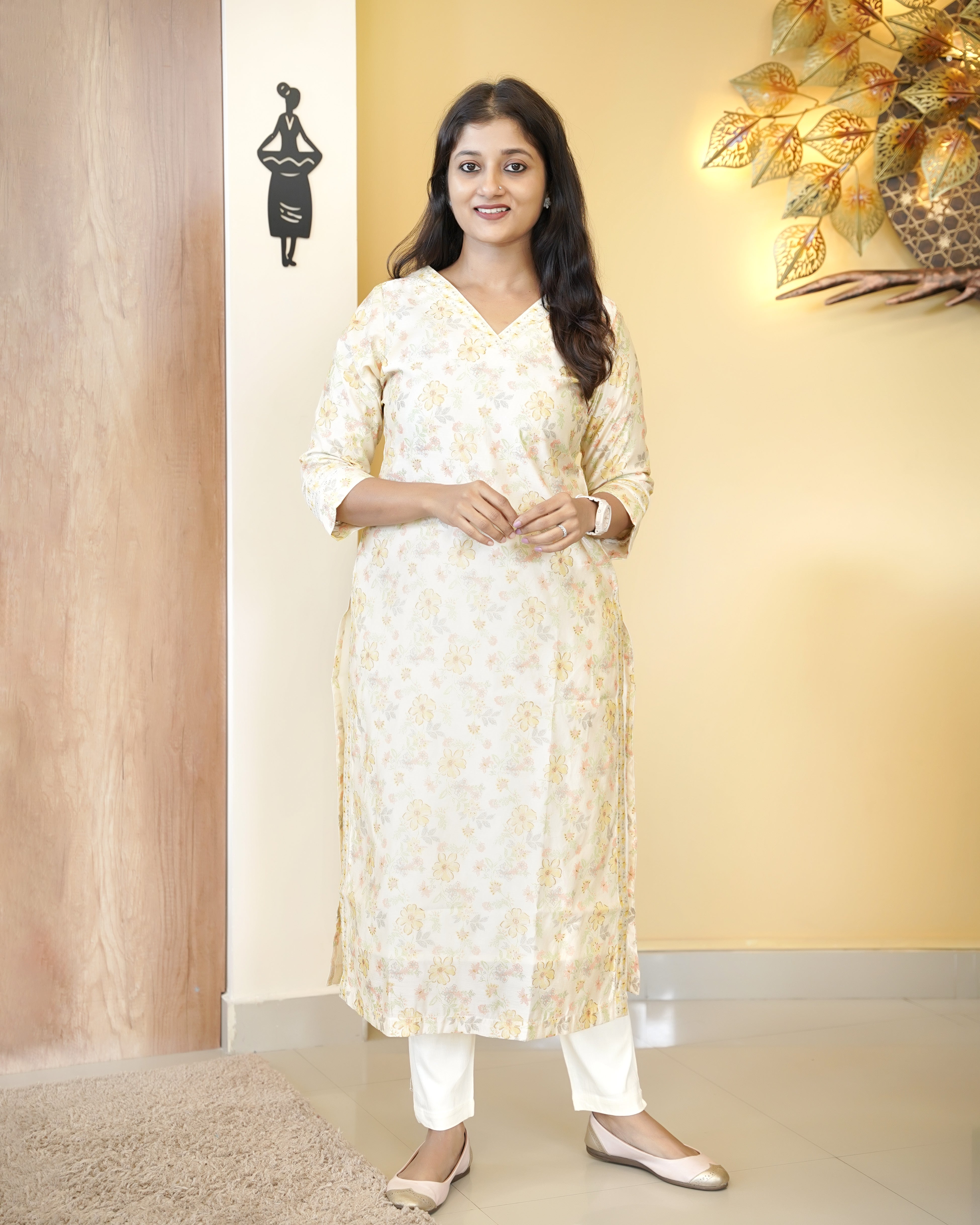 Load image into Gallery viewer, Chanderi Silk Slitted Kurti-4131